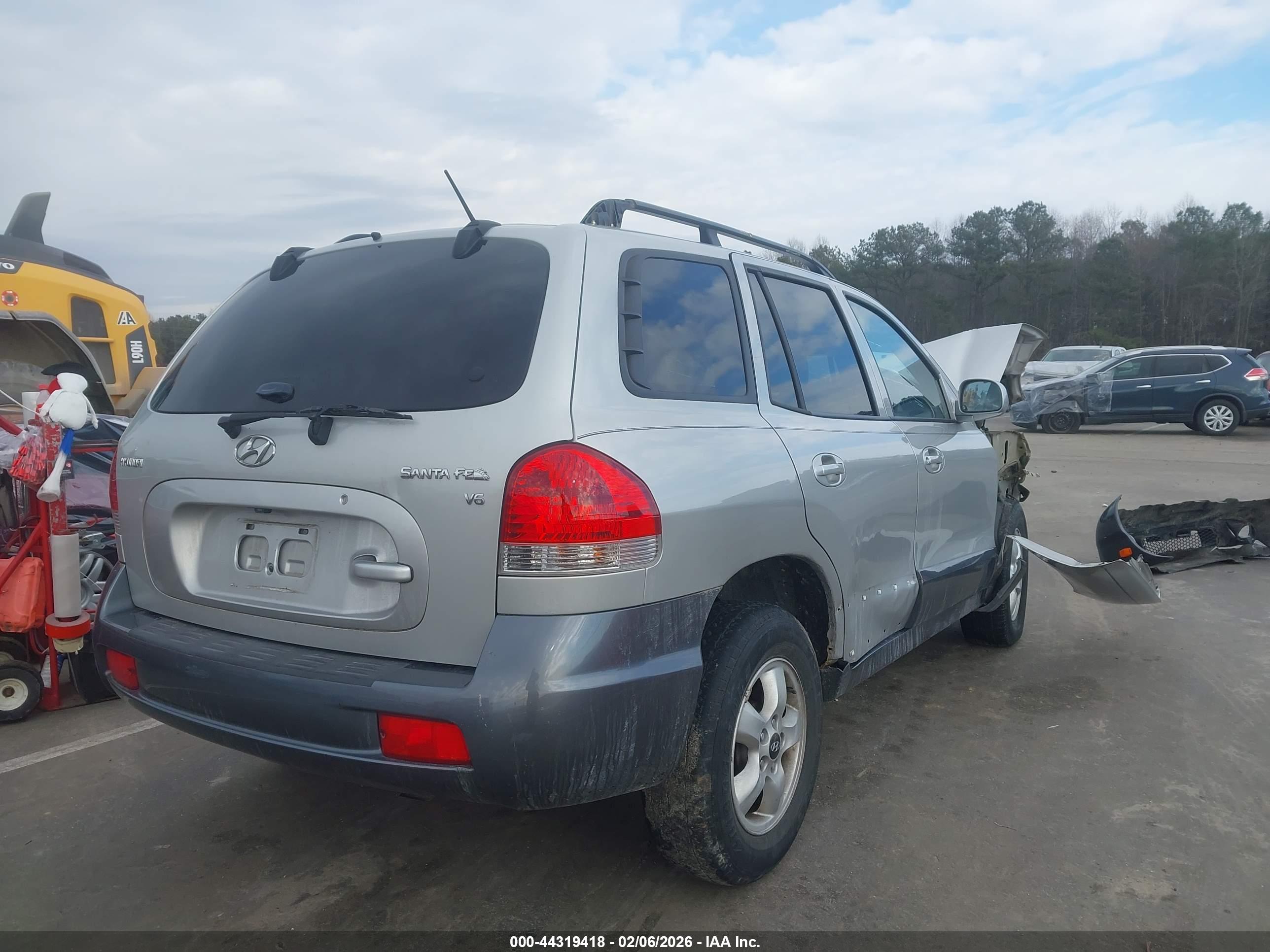 HYUNDAI SANTA image 4