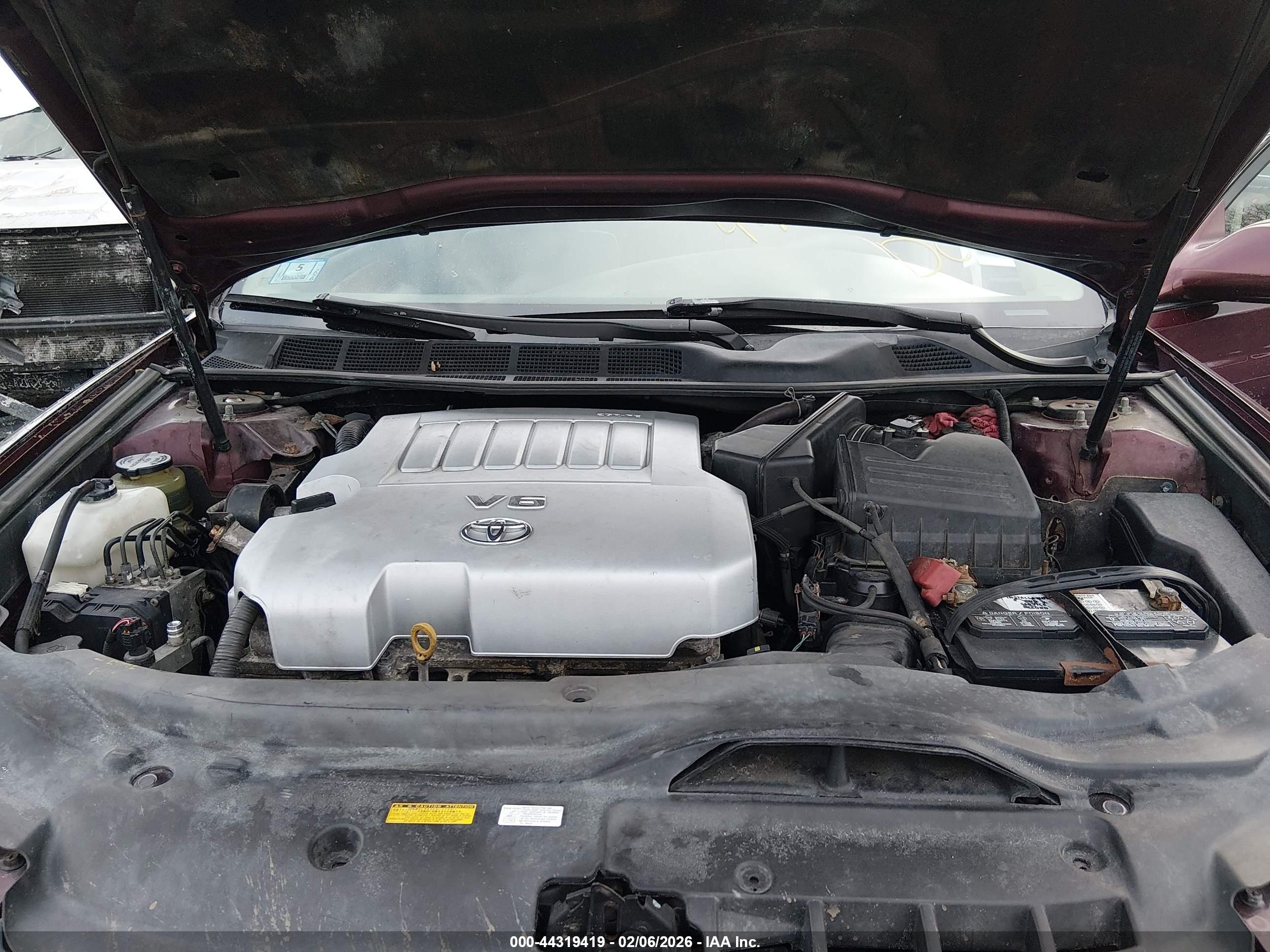 TOYOTA AVALON image 10