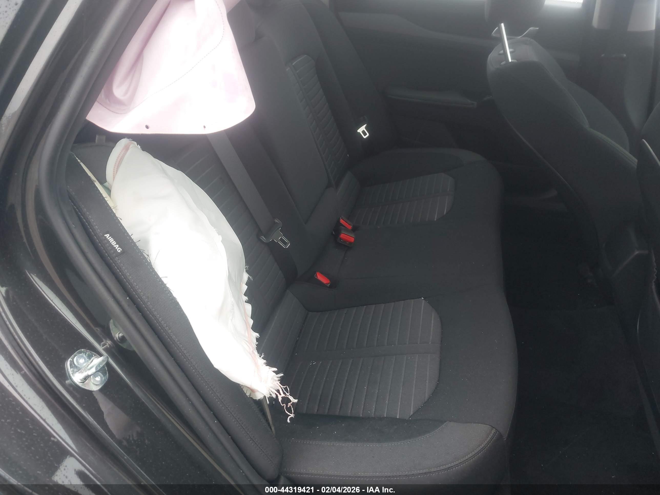 KIA K5 image 8