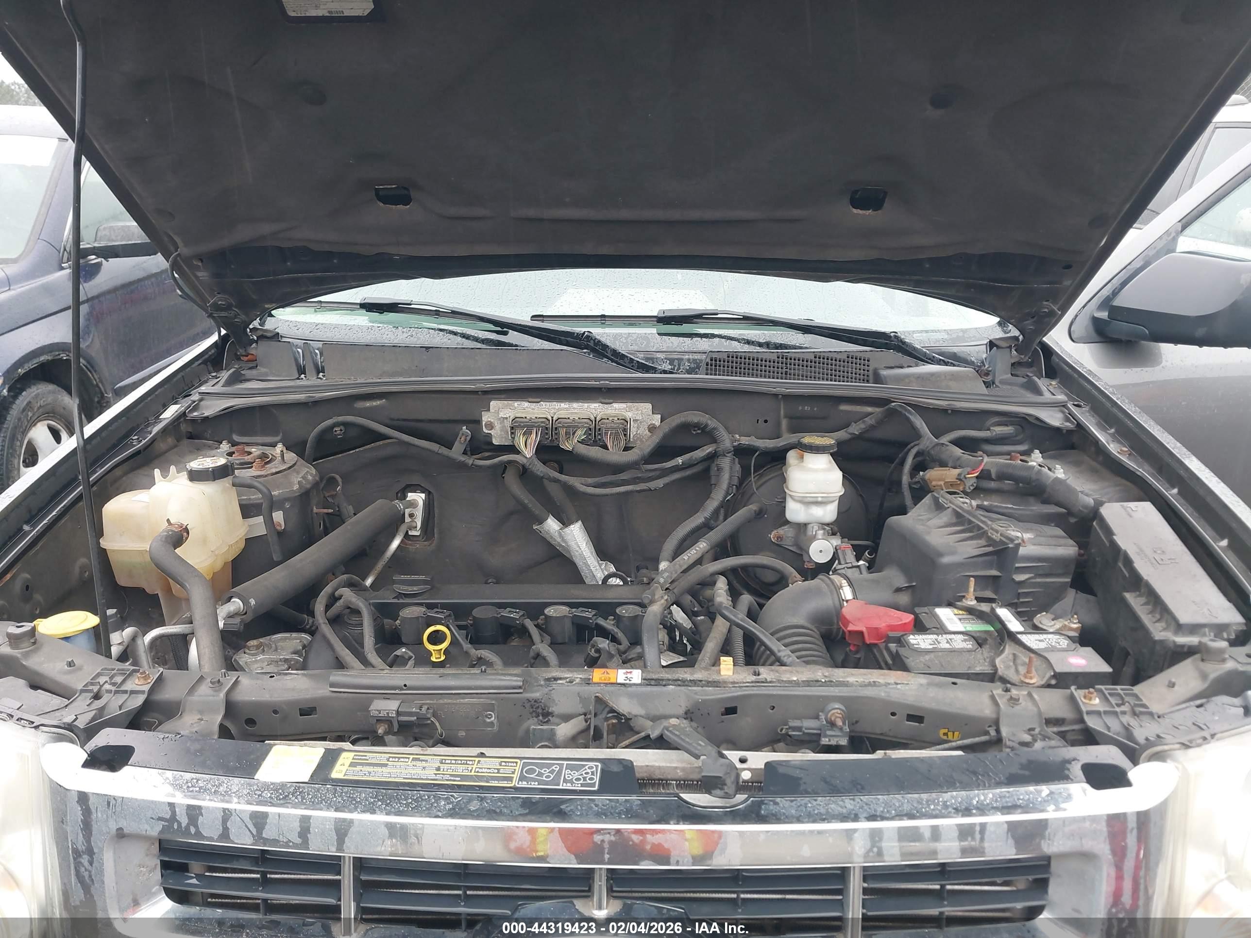 FORD ESCAPE image 10