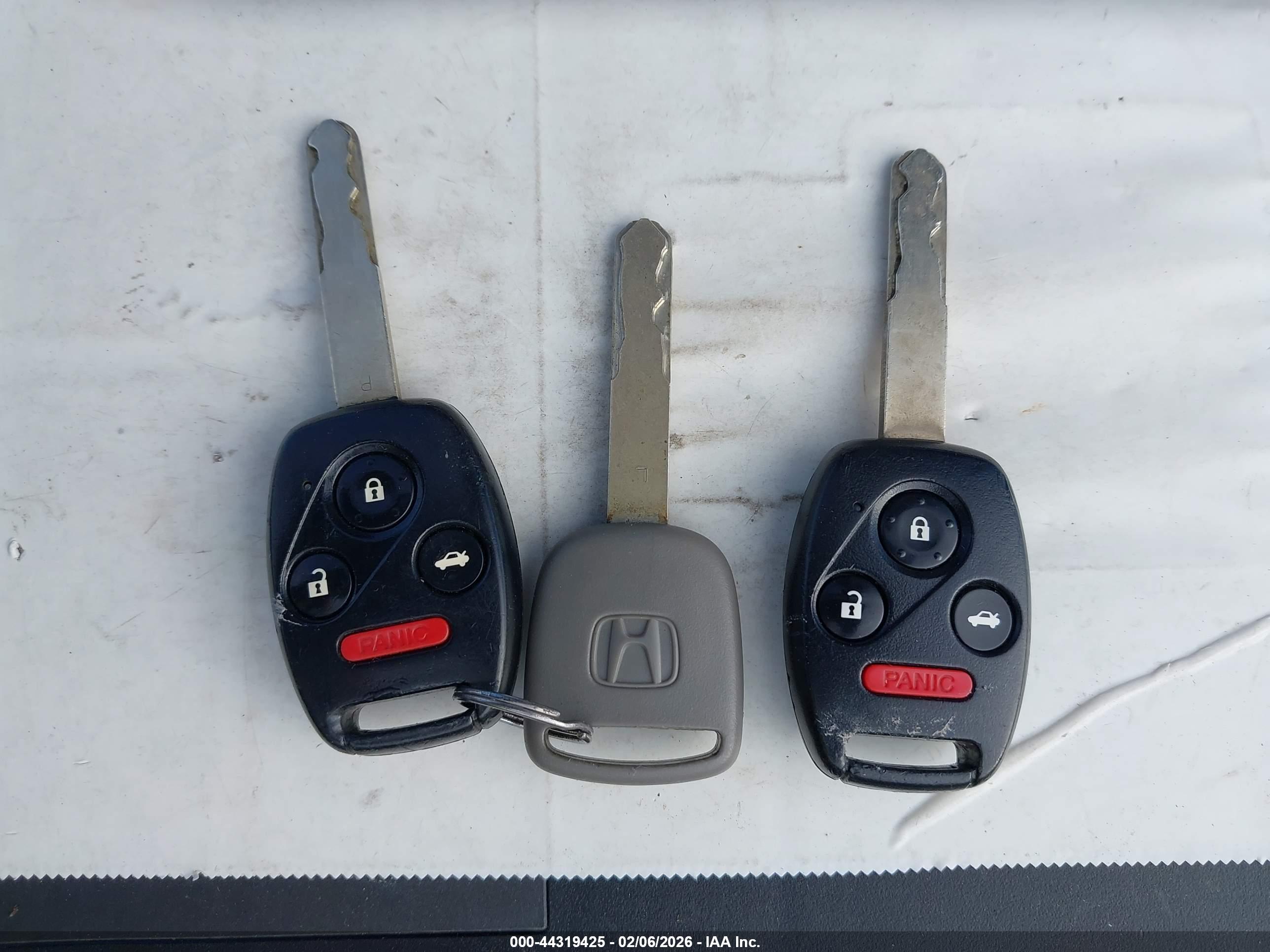 HONDA ACCORD image 11