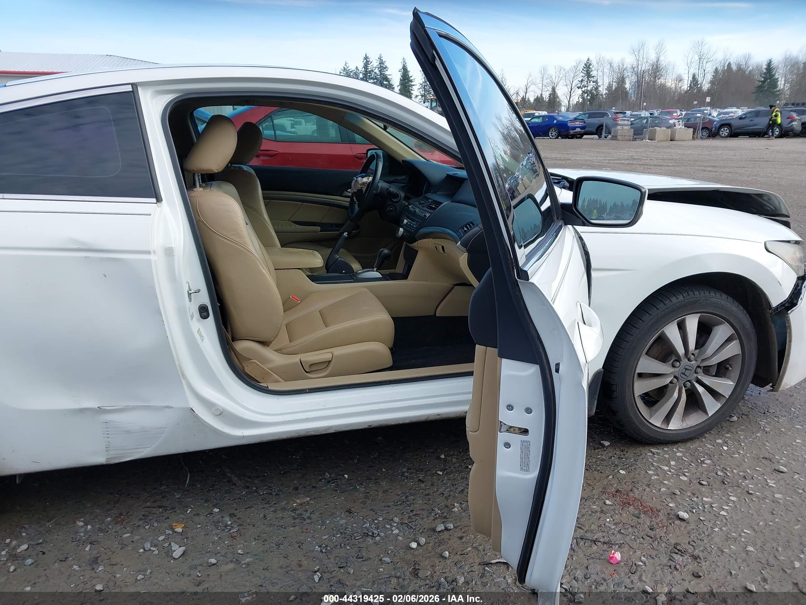 HONDA ACCORD image 5