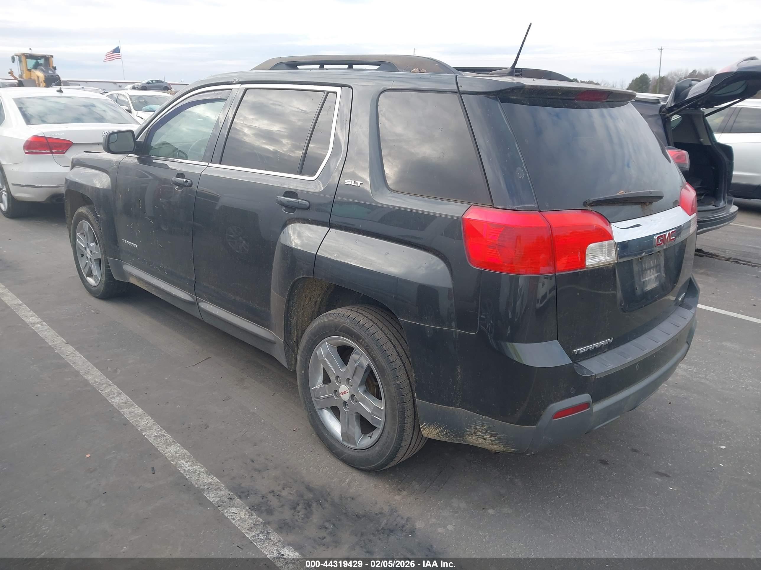 GMC TERRAIN image 3