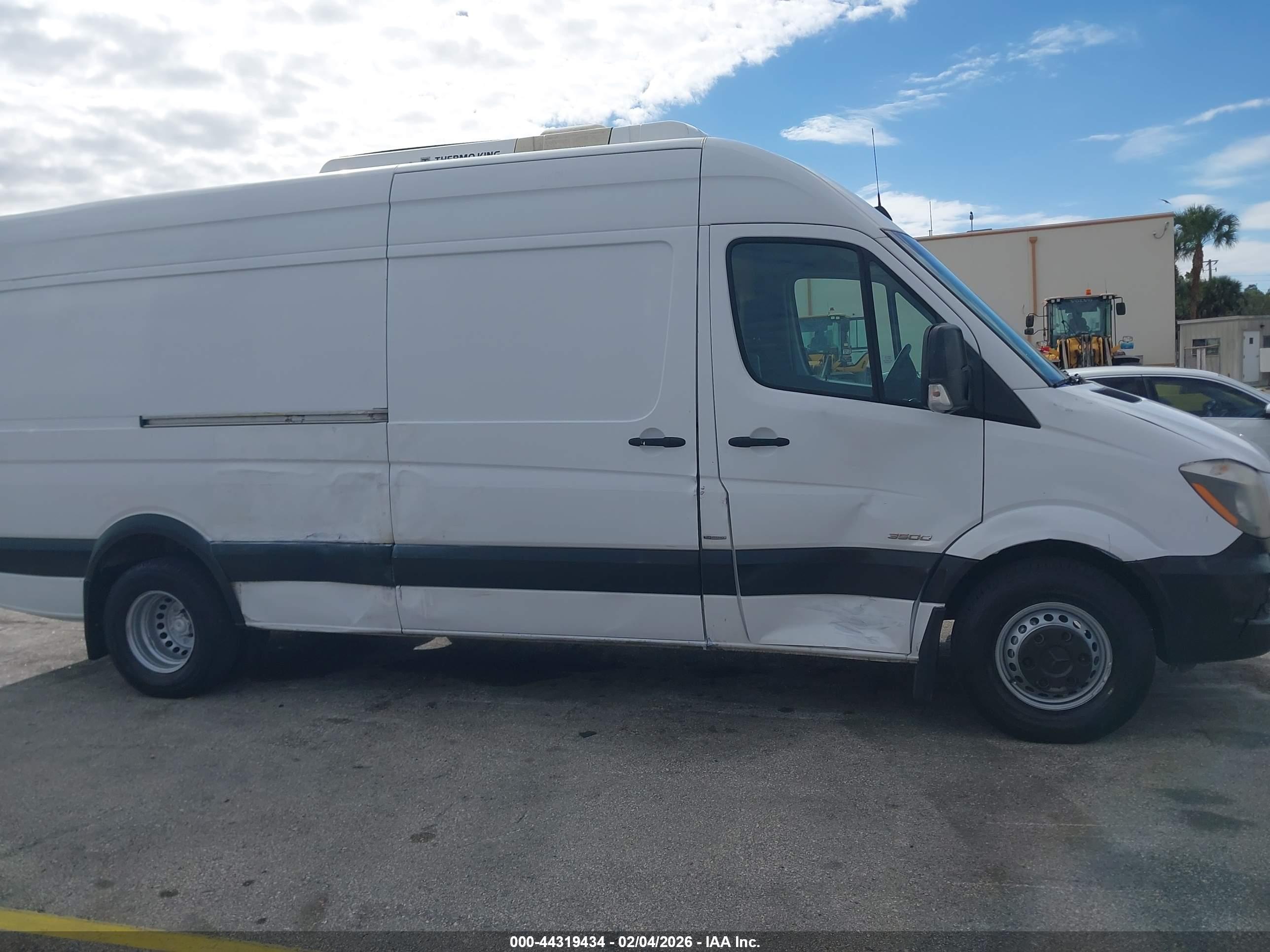 MERCEDES-BENZ SPRINTER image 6