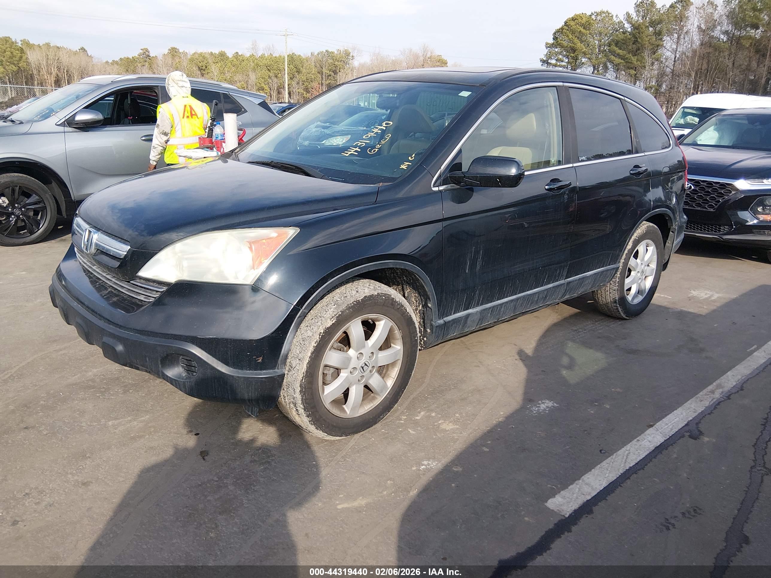 HONDA CR-V image 2
