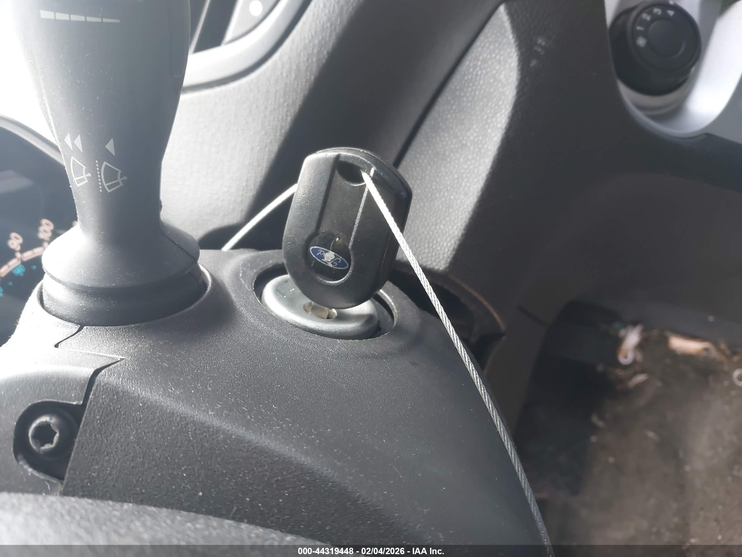 FORD FIESTA image 11
