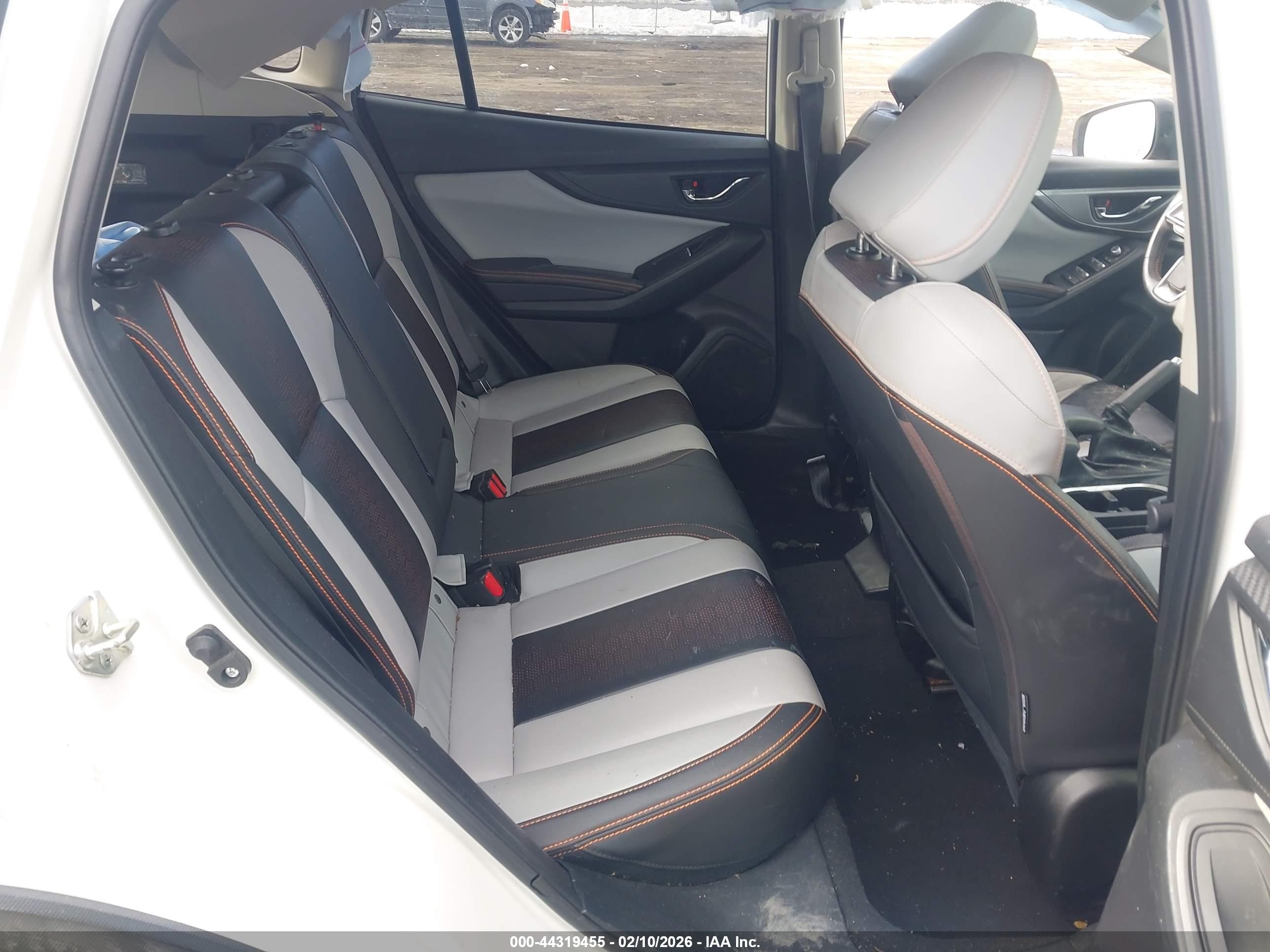 SUBARU CROSSTREK image 8
