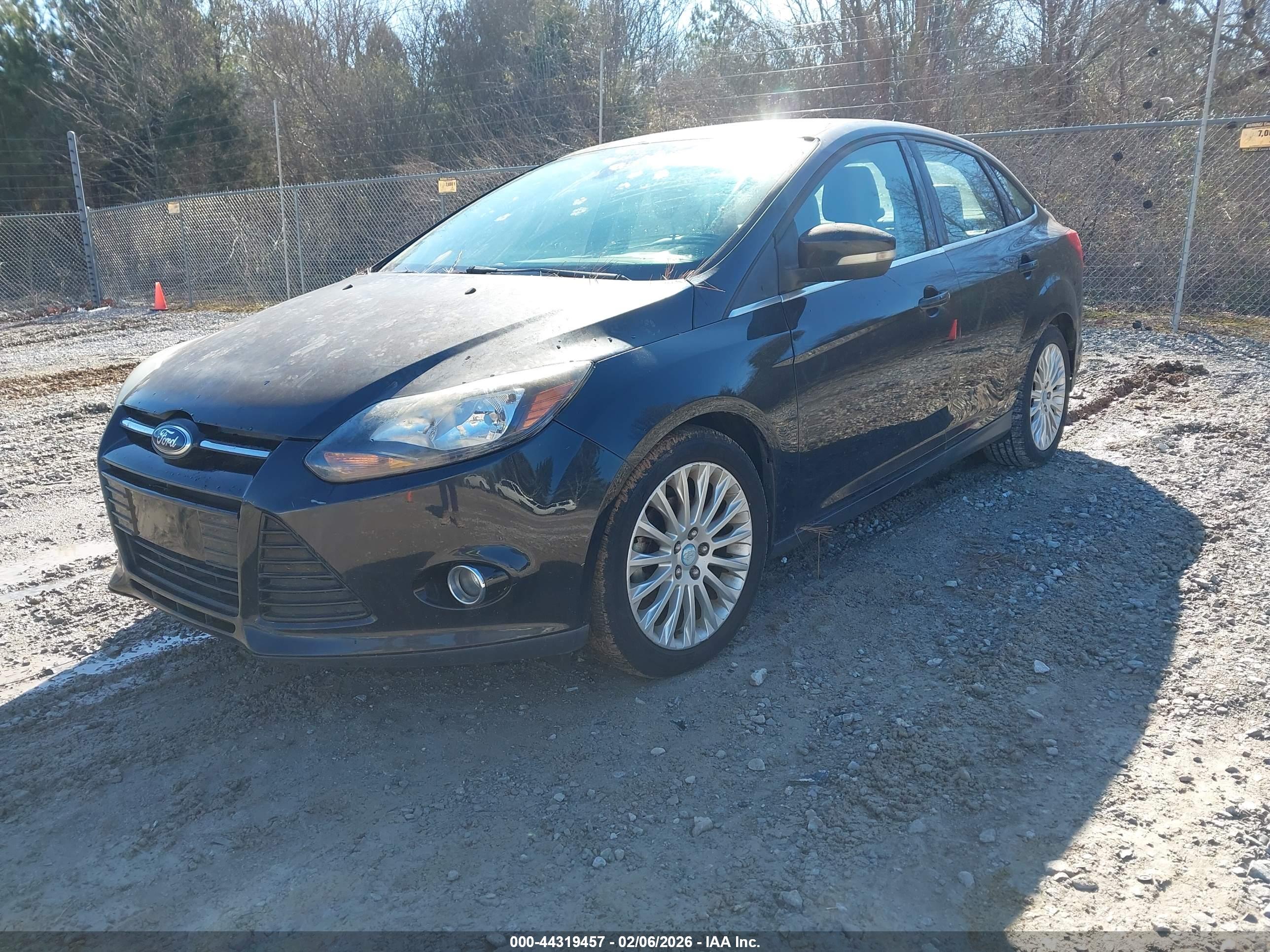 FORD FOCUS image 2