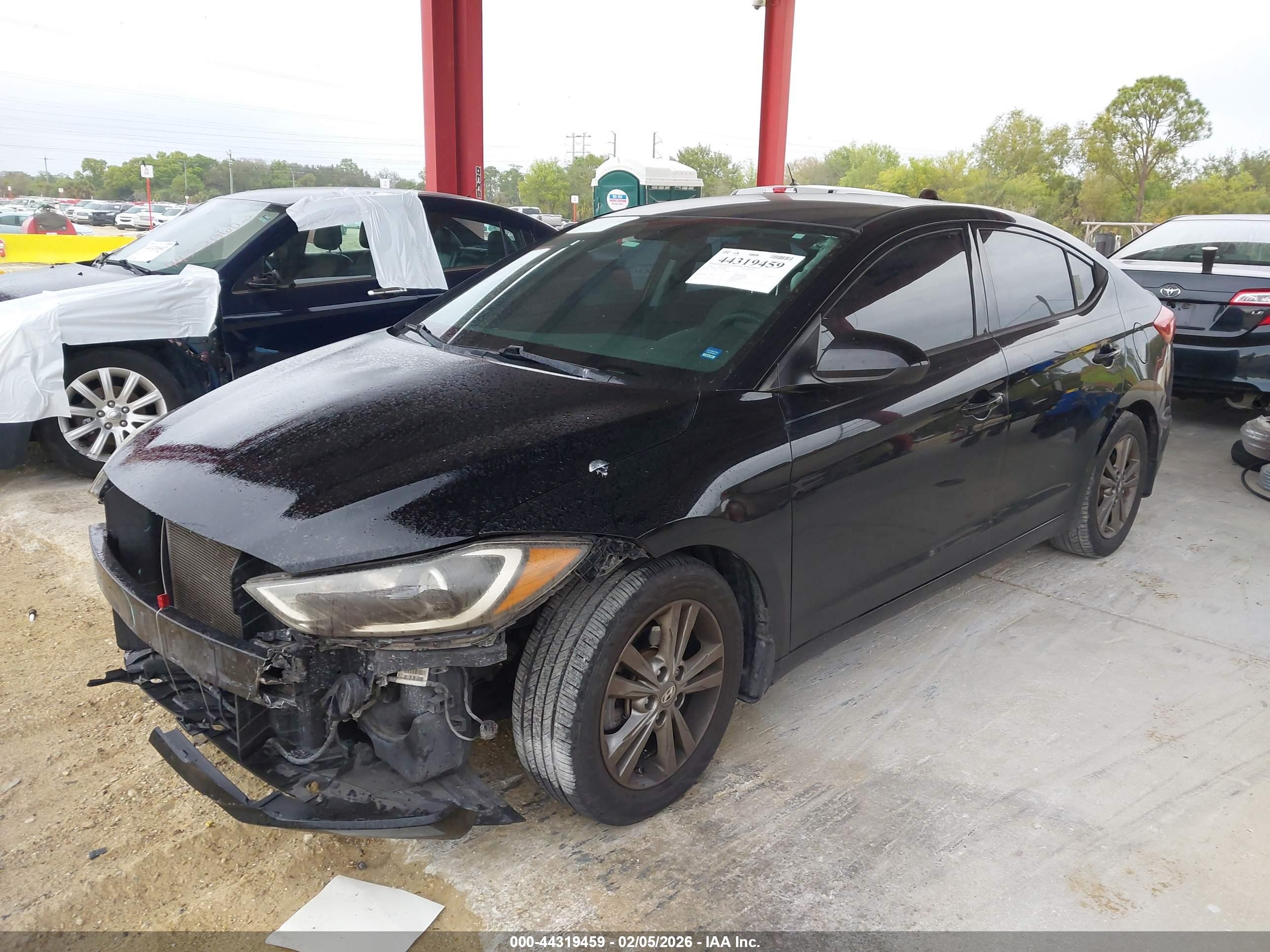 HYUNDAI ELANTRA image 2