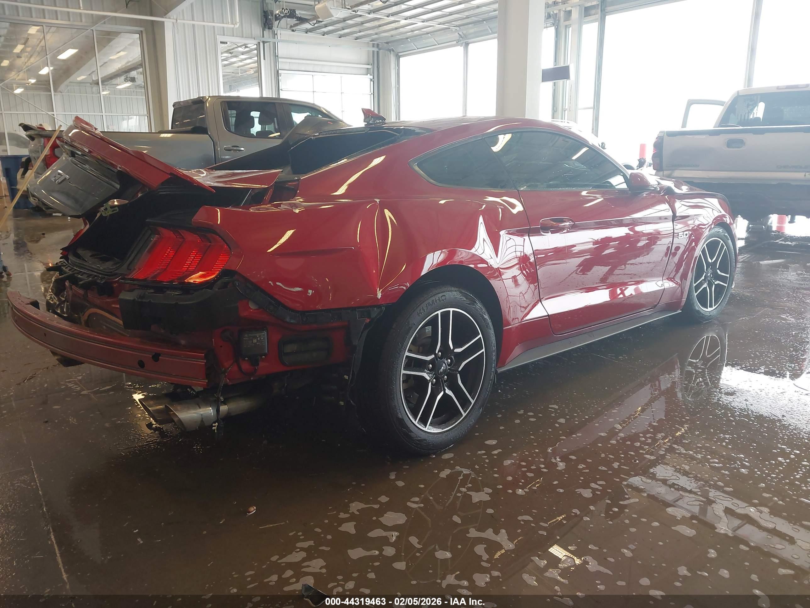 FORD MUSTANG image 4