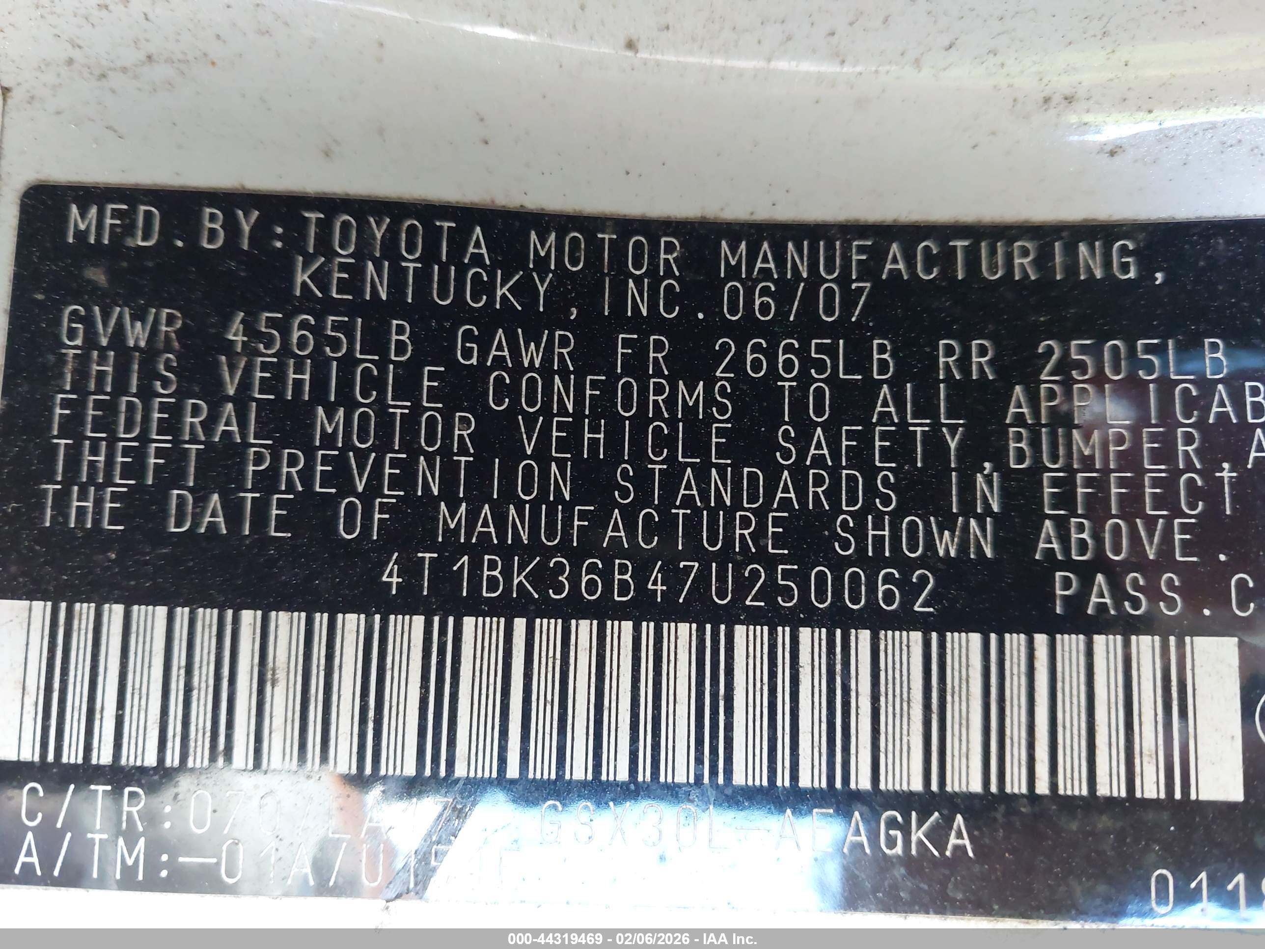 TOYOTA AVALON image 9