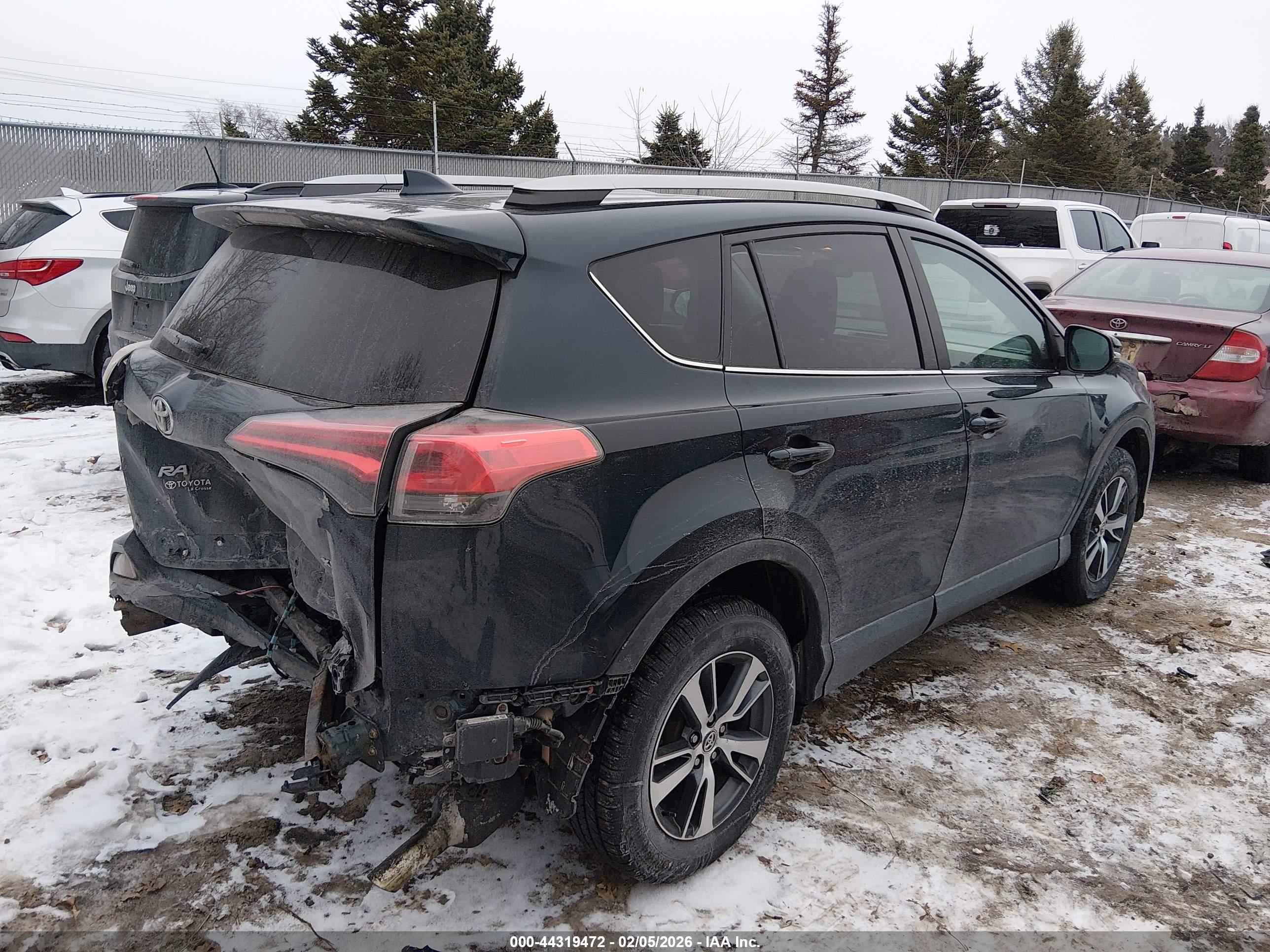 TOYOTA RAV4 image 4