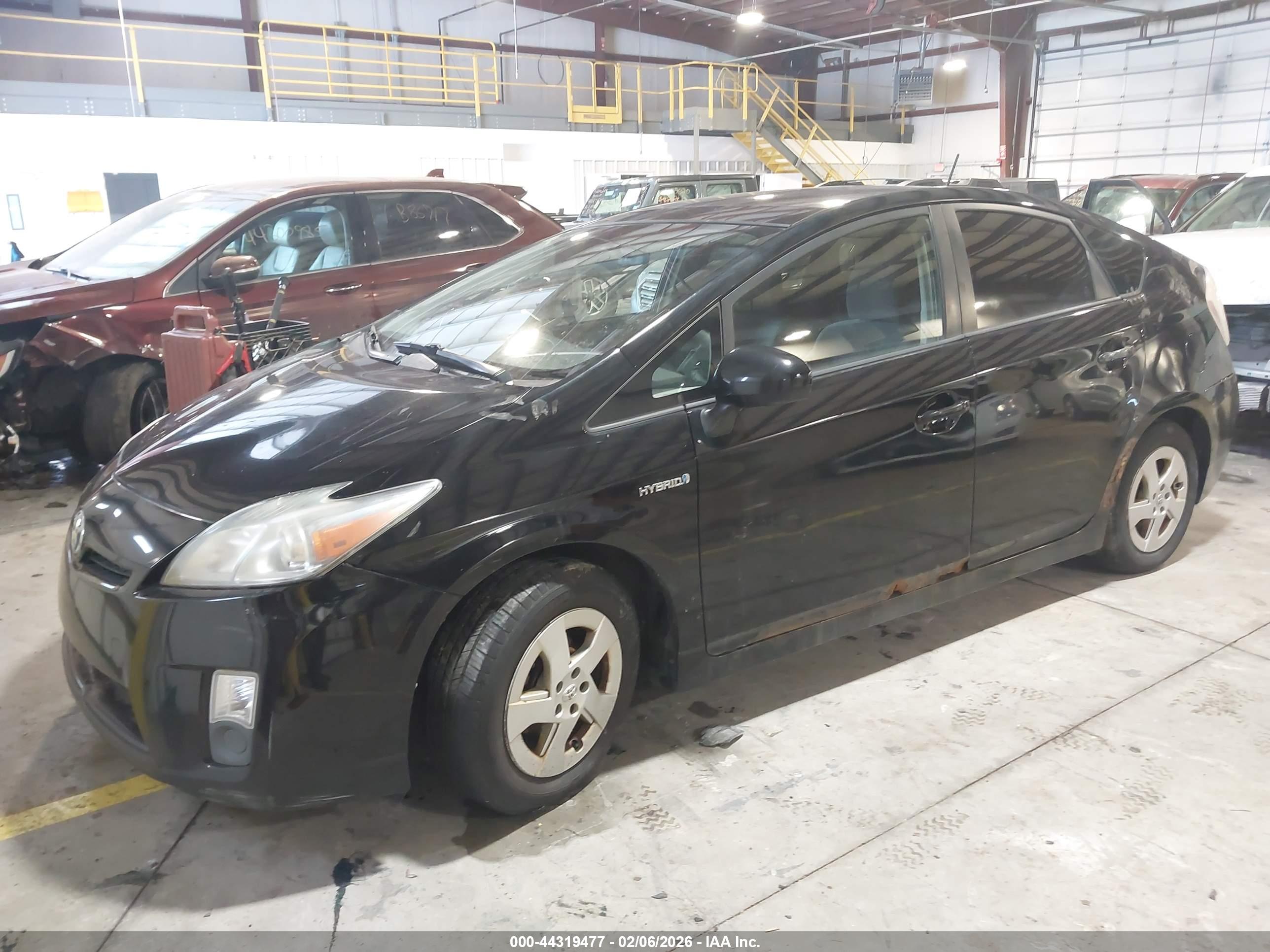 TOYOTA PRIUS image 2