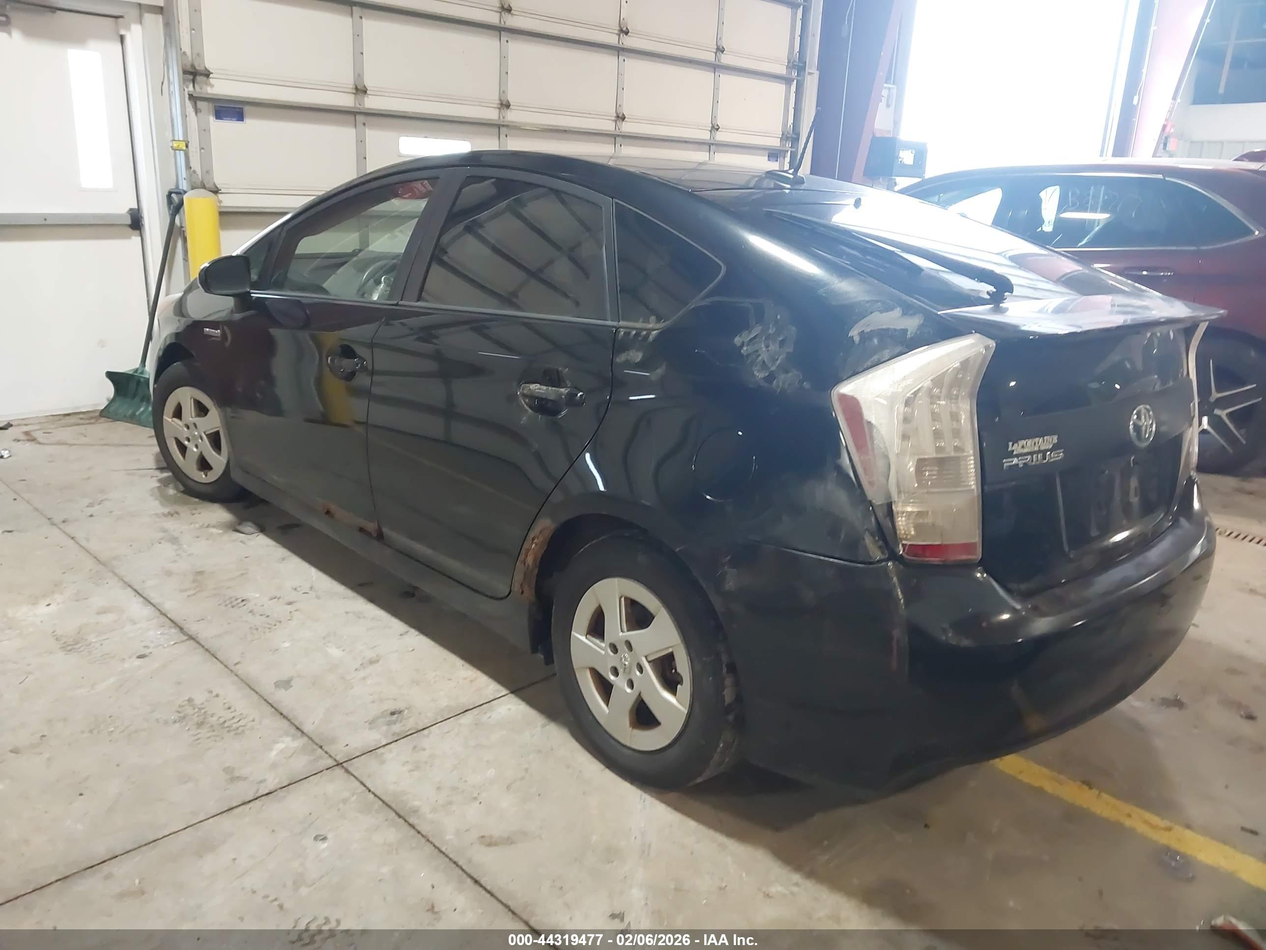 TOYOTA PRIUS image 3