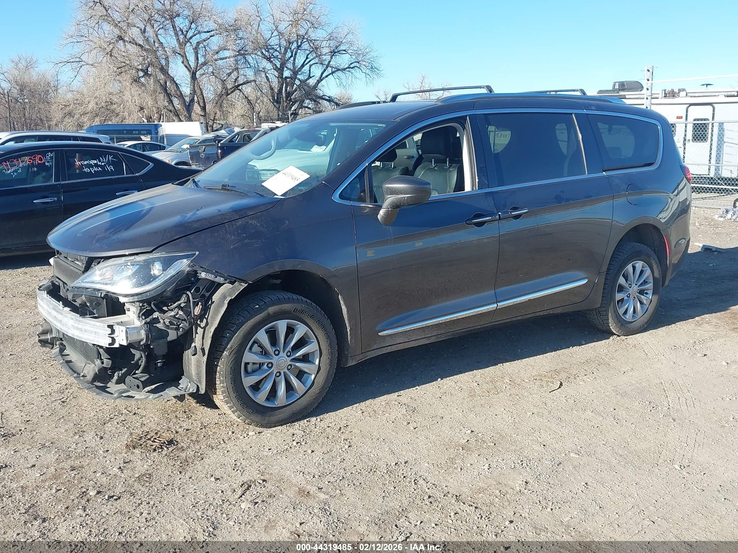 CHRYSLER PACIFICA image 2