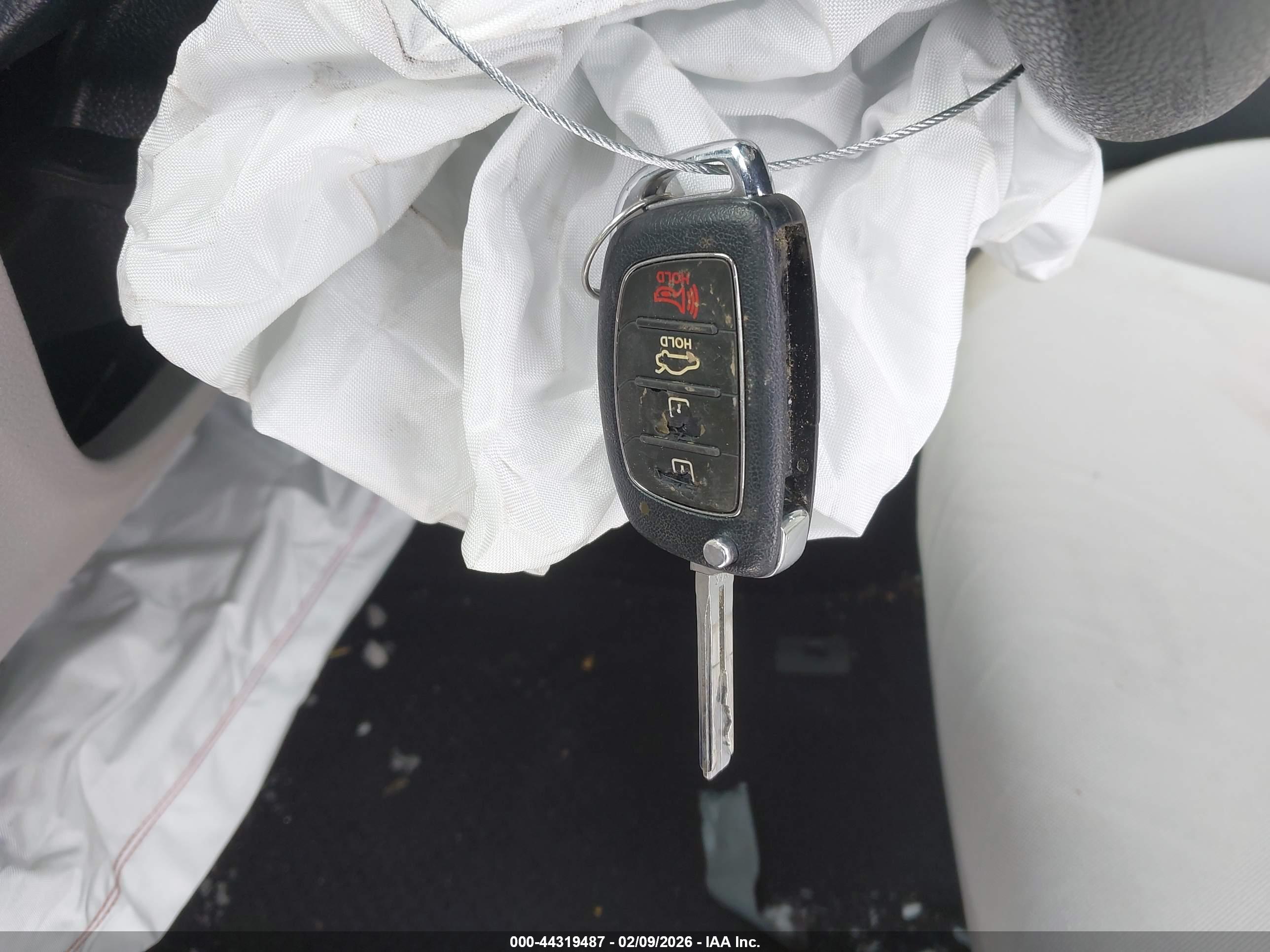 HYUNDAI SONATA image 11