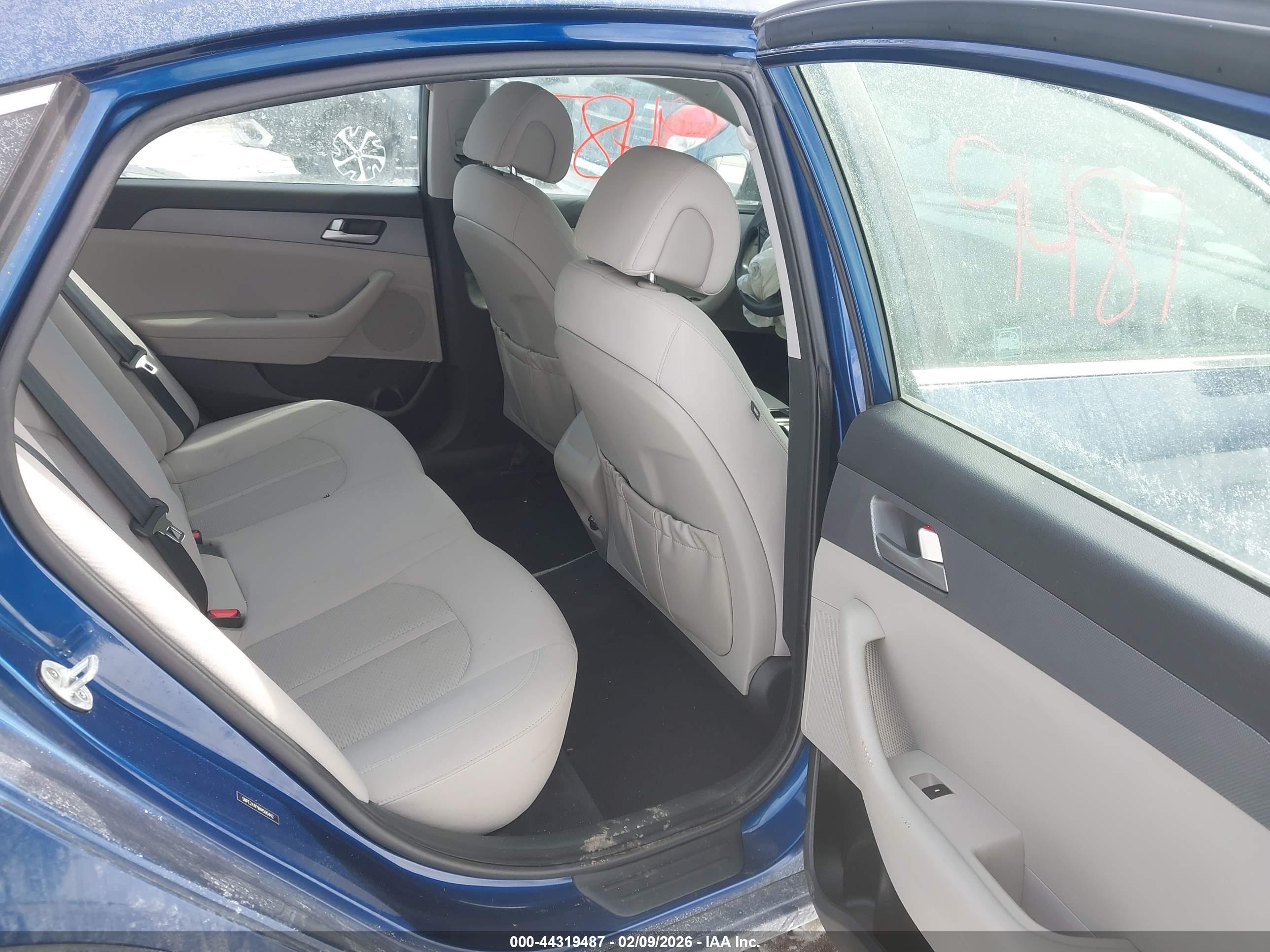 HYUNDAI SONATA image 8