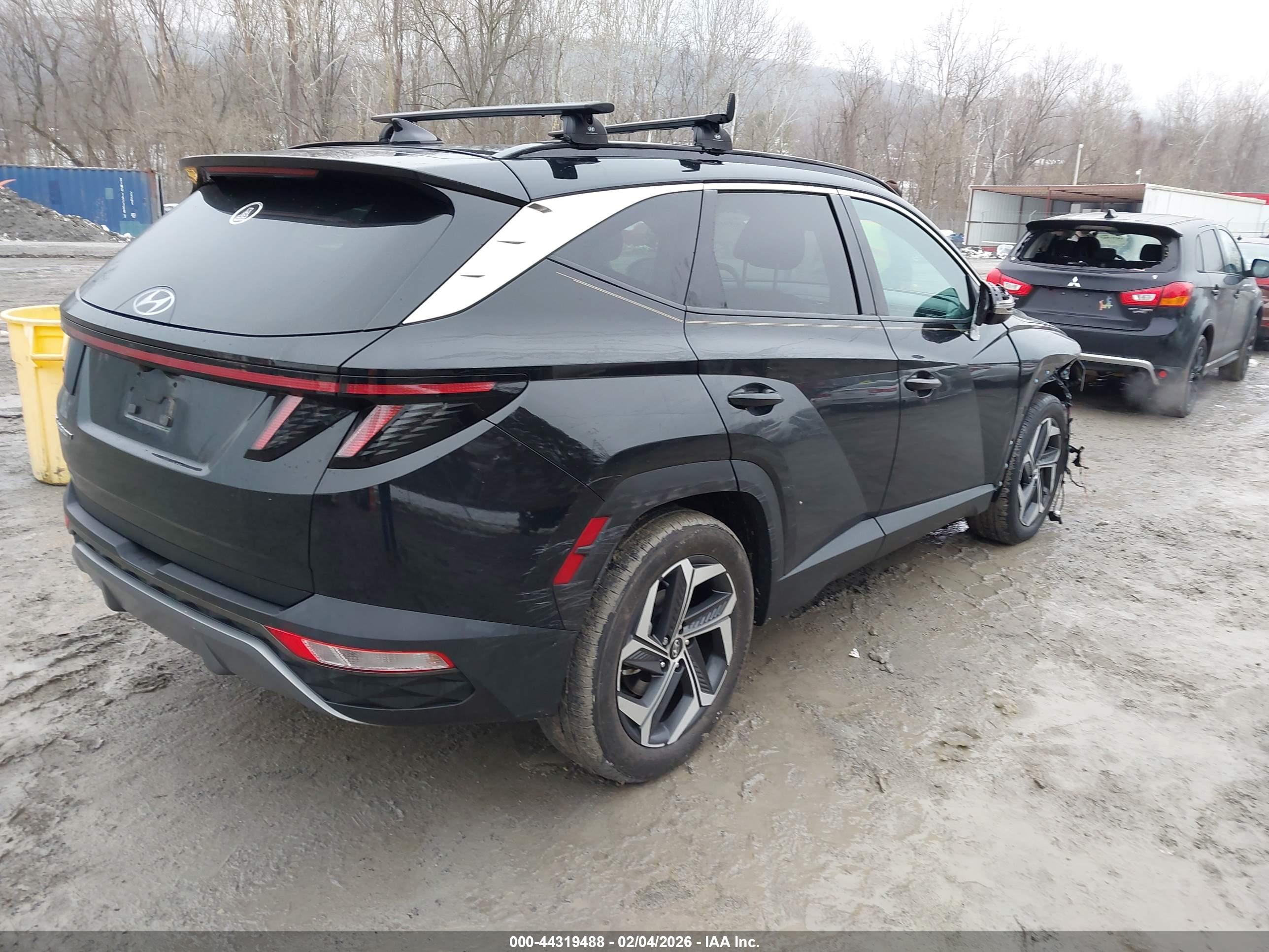HYUNDAI TUCSON image 4