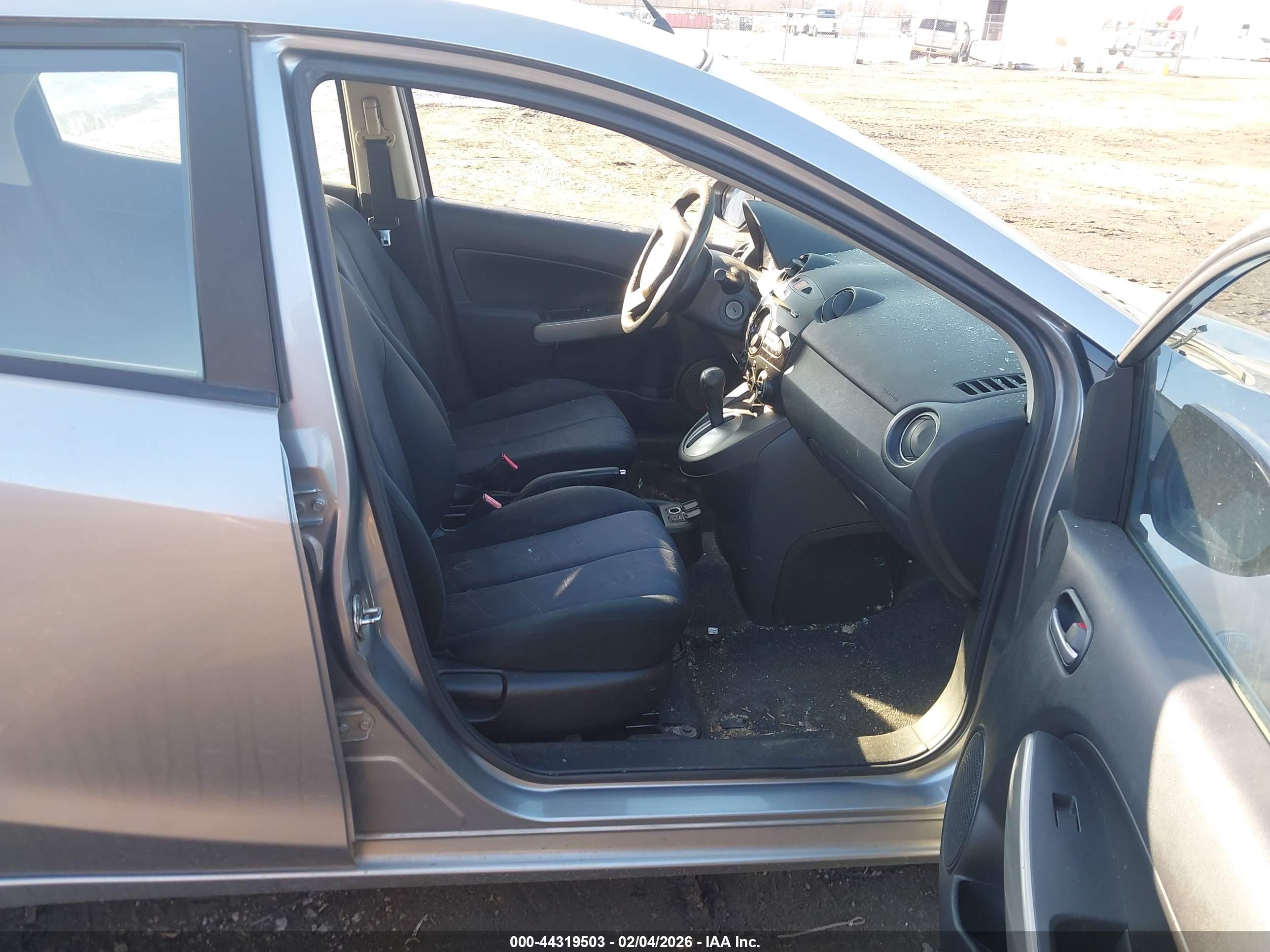 MAZDA MAZDA2 image 5