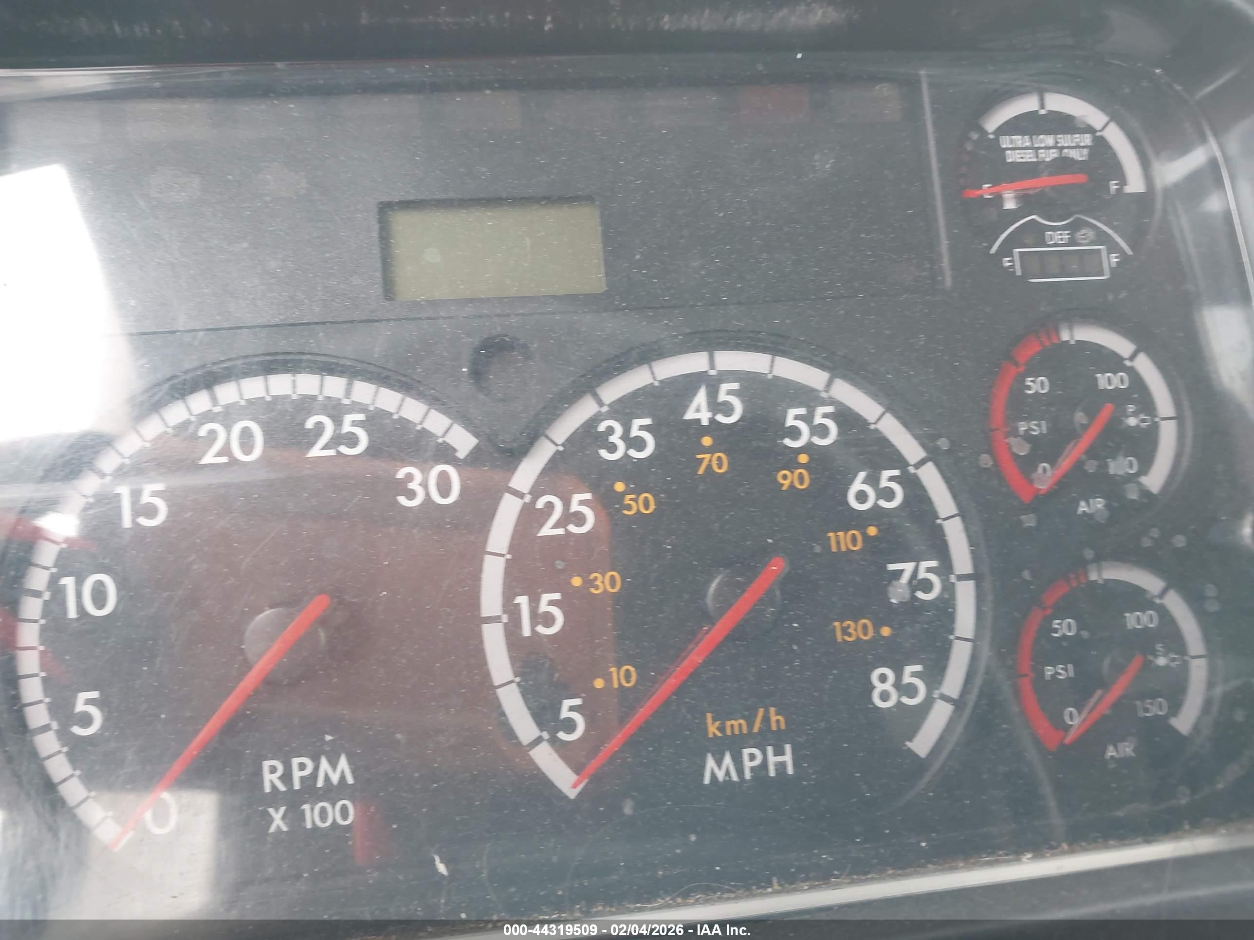 FREIGHTLINER M2 image 6