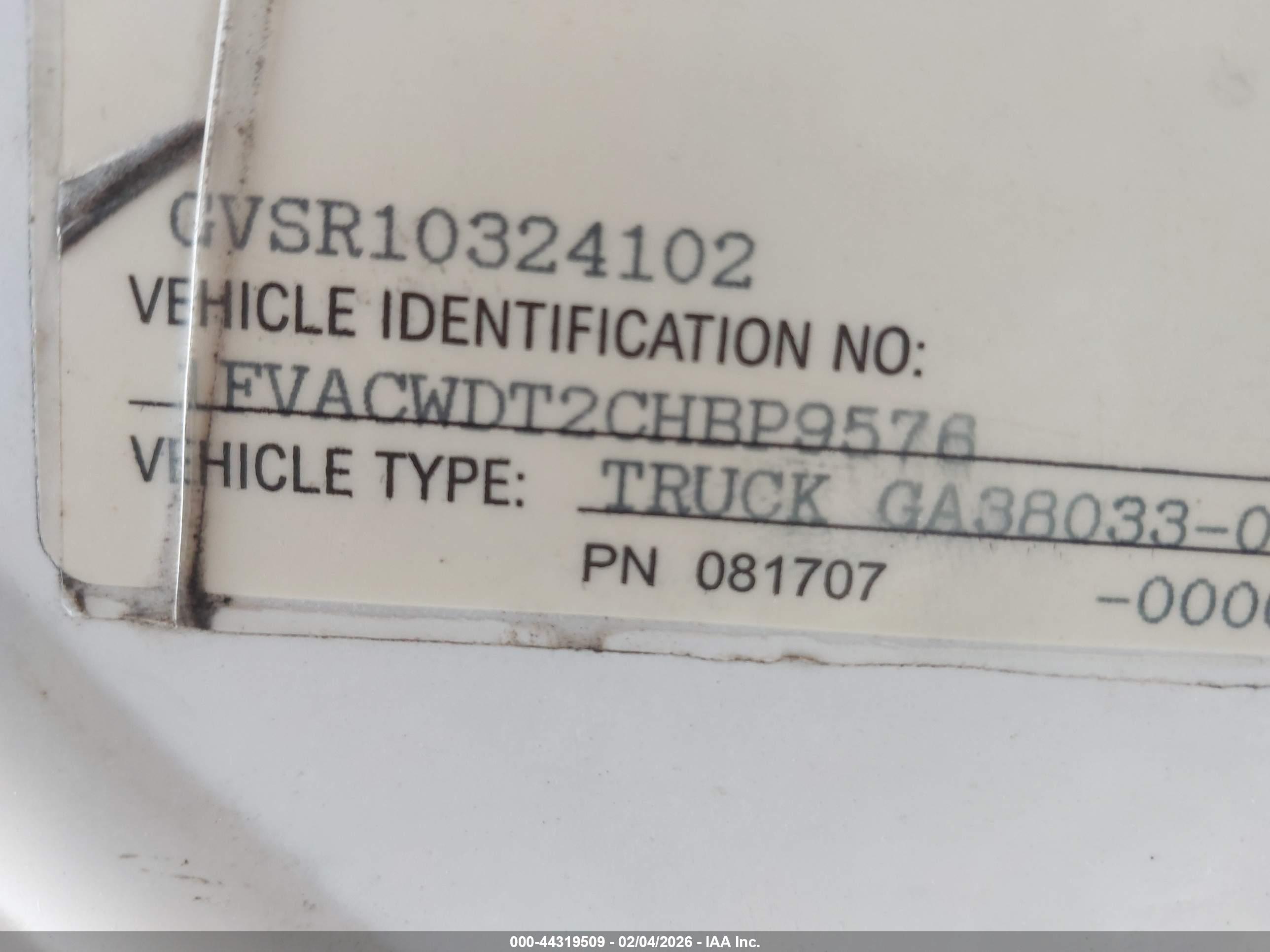 FREIGHTLINER M2 image 9