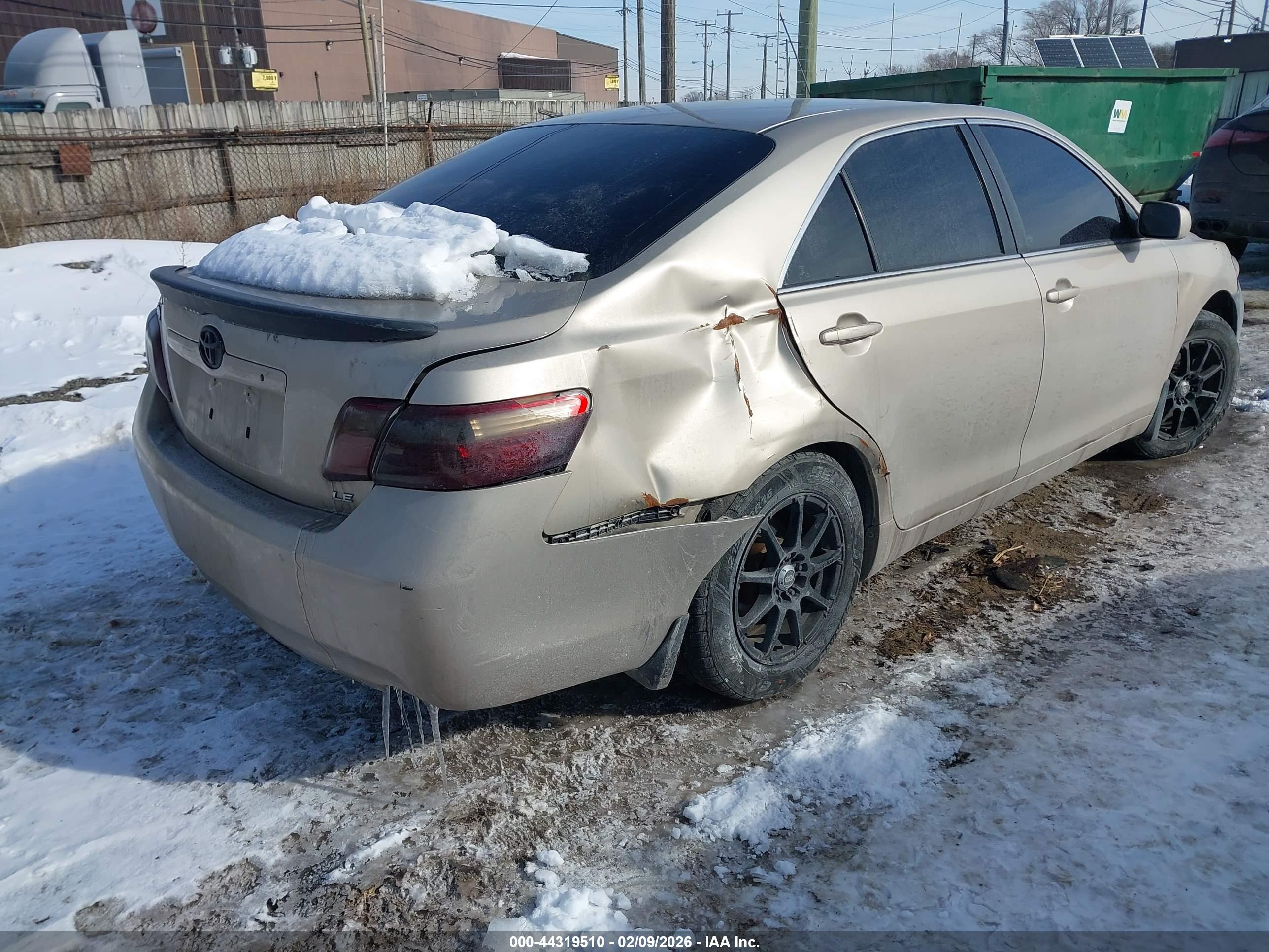 TOYOTA CAMRY image 4
