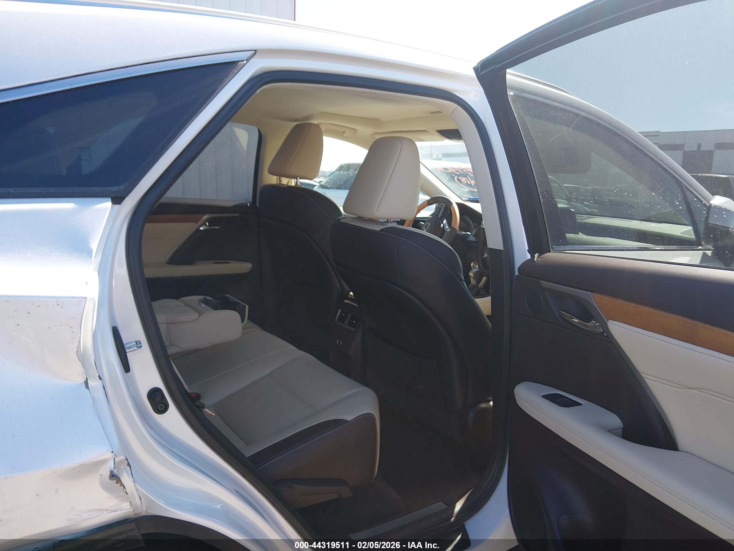 LEXUS RX image 8
