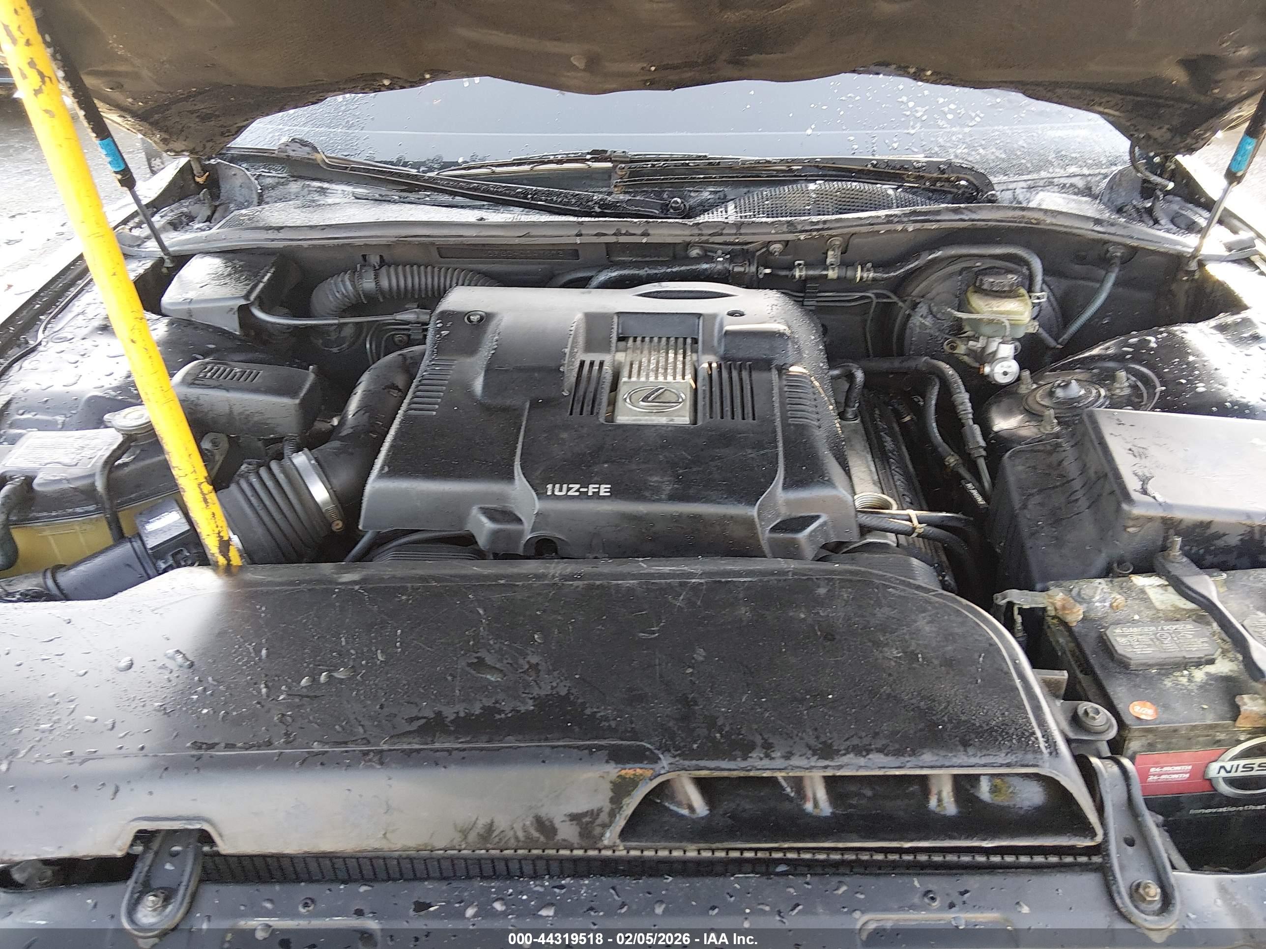 LEXUS LS image 10