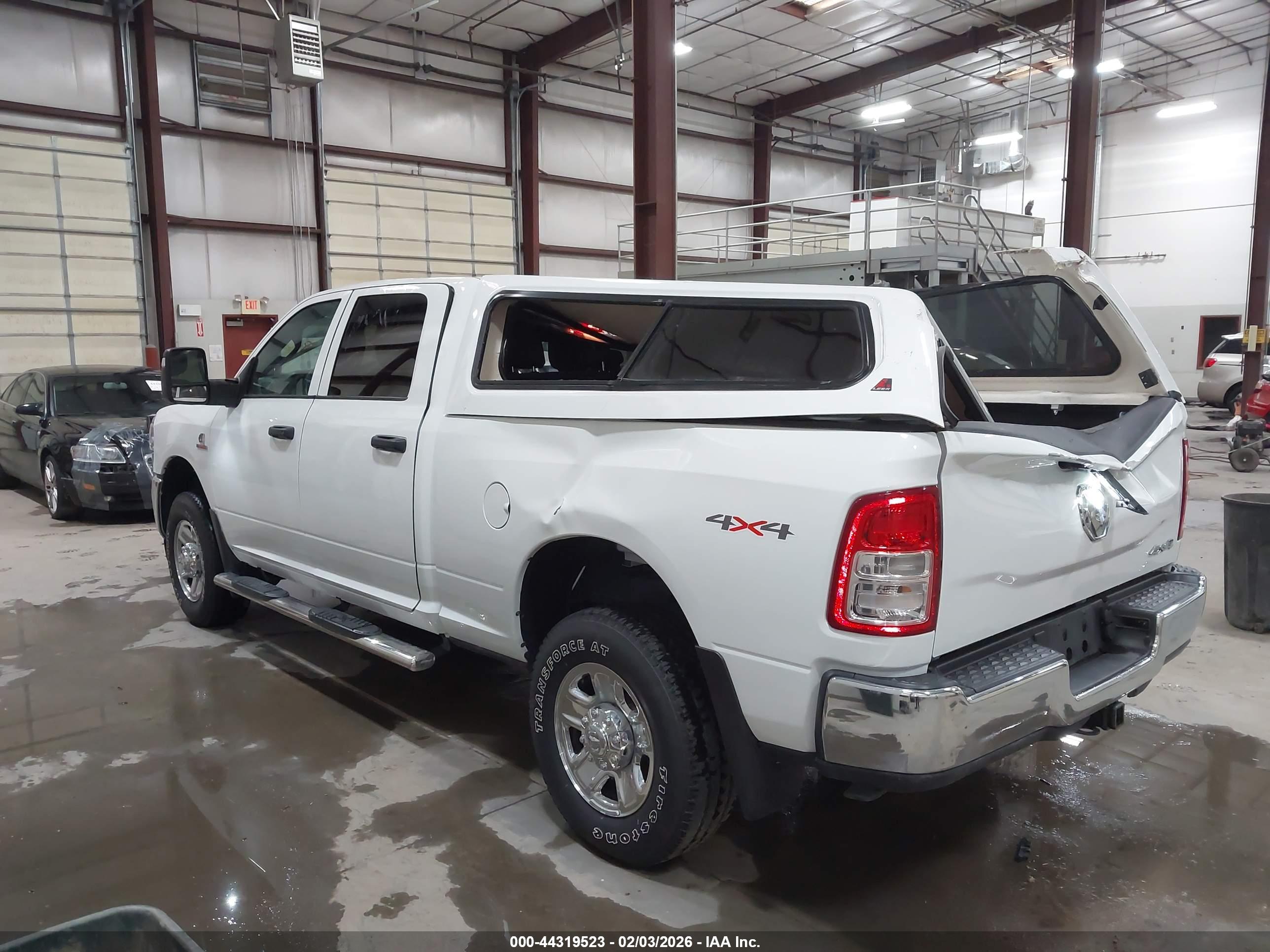 RAM 2500 image 3