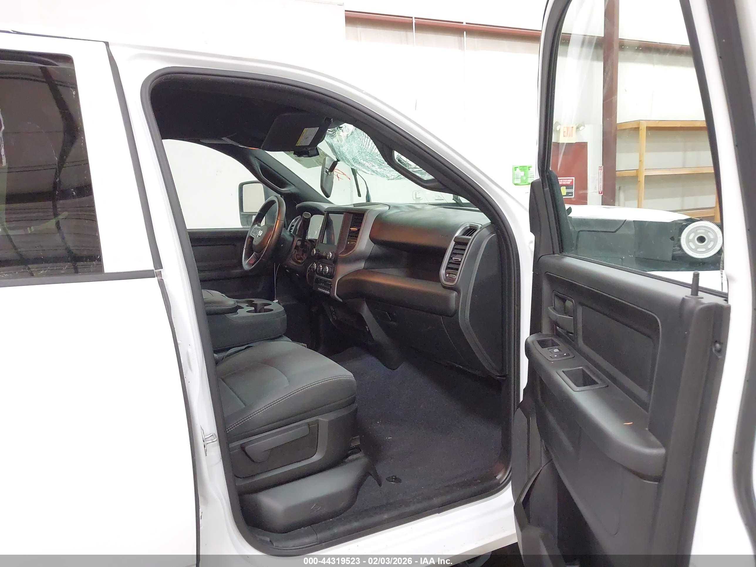 RAM 2500 image 5