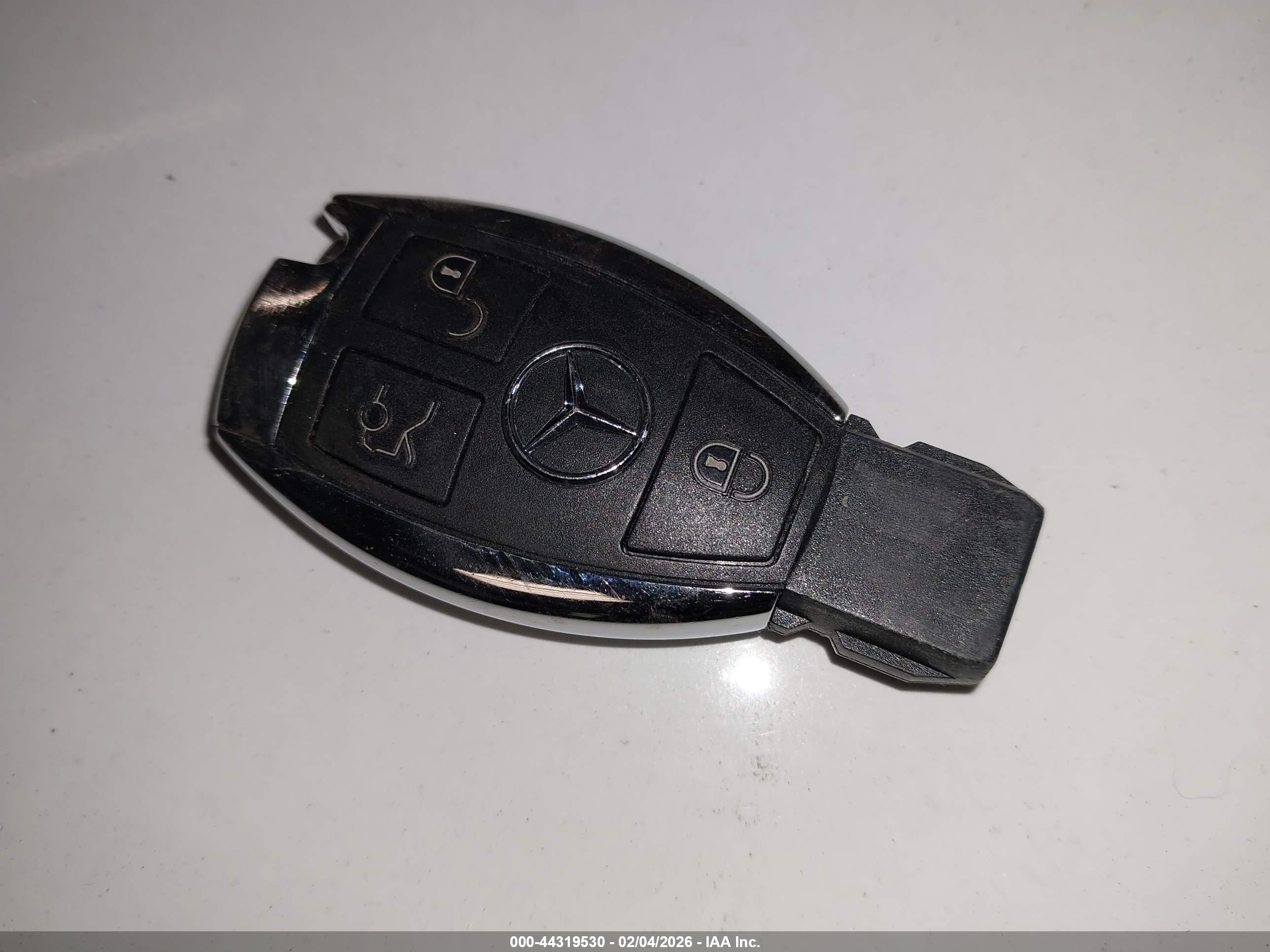 MERCEDES-BENZ C image 11