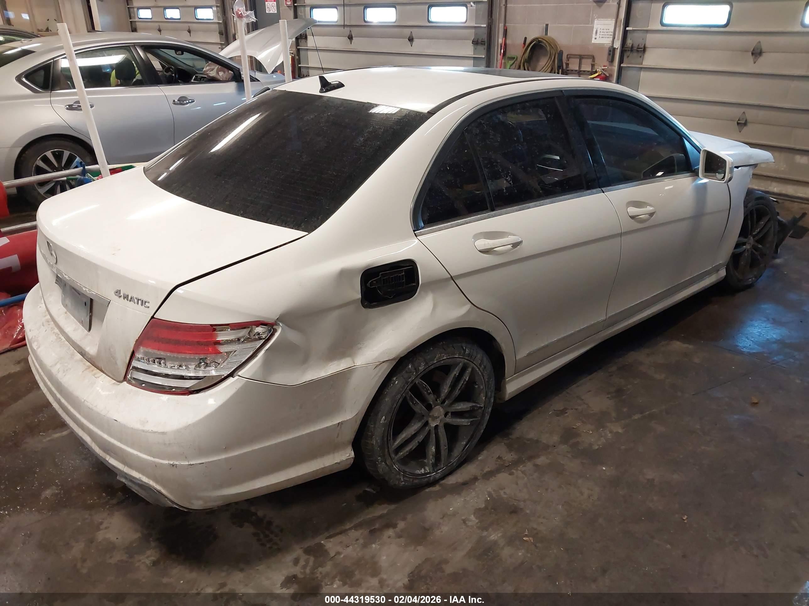 MERCEDES-BENZ C image 4