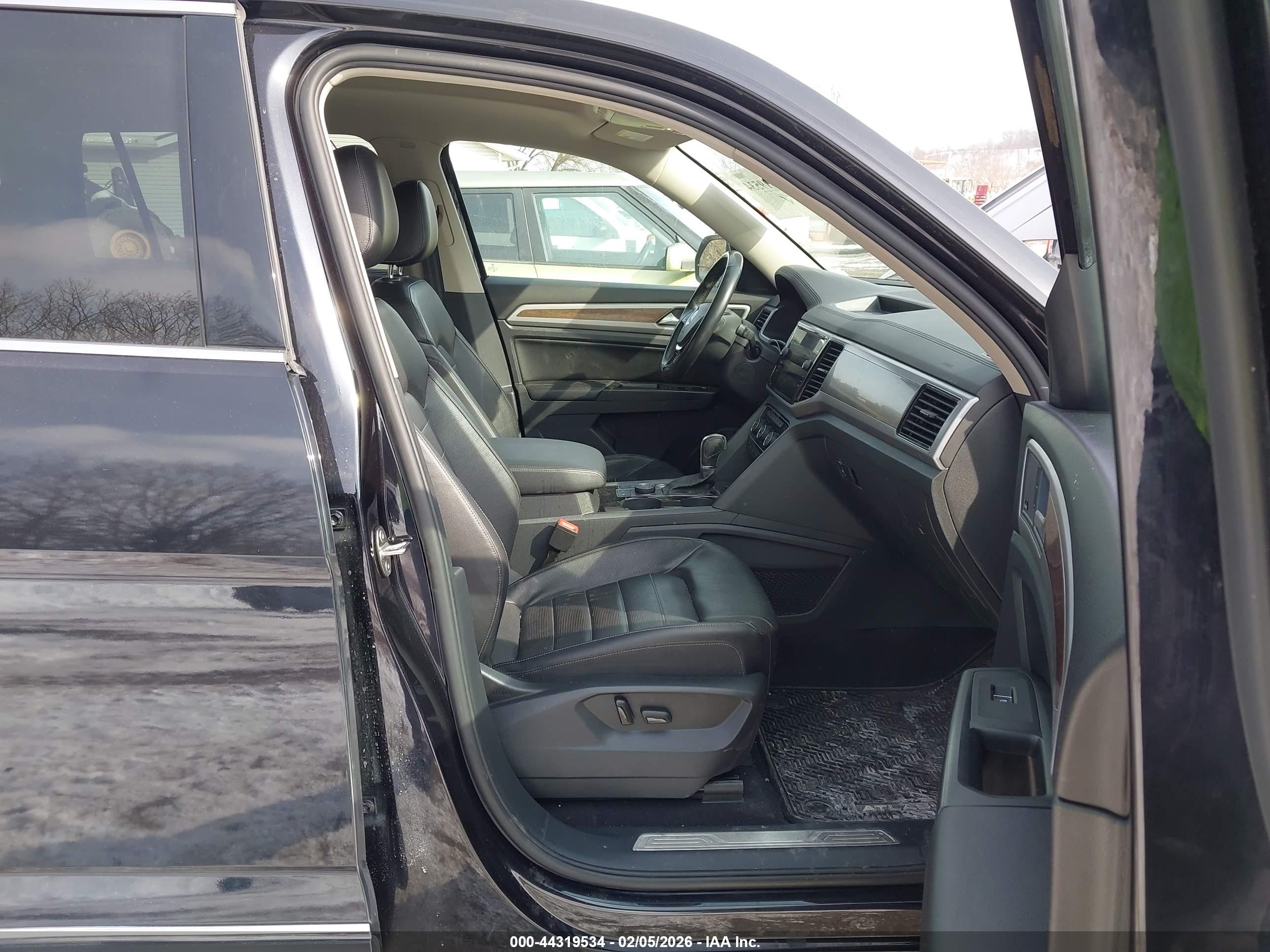 VOLKSWAGEN ATLAS image 5