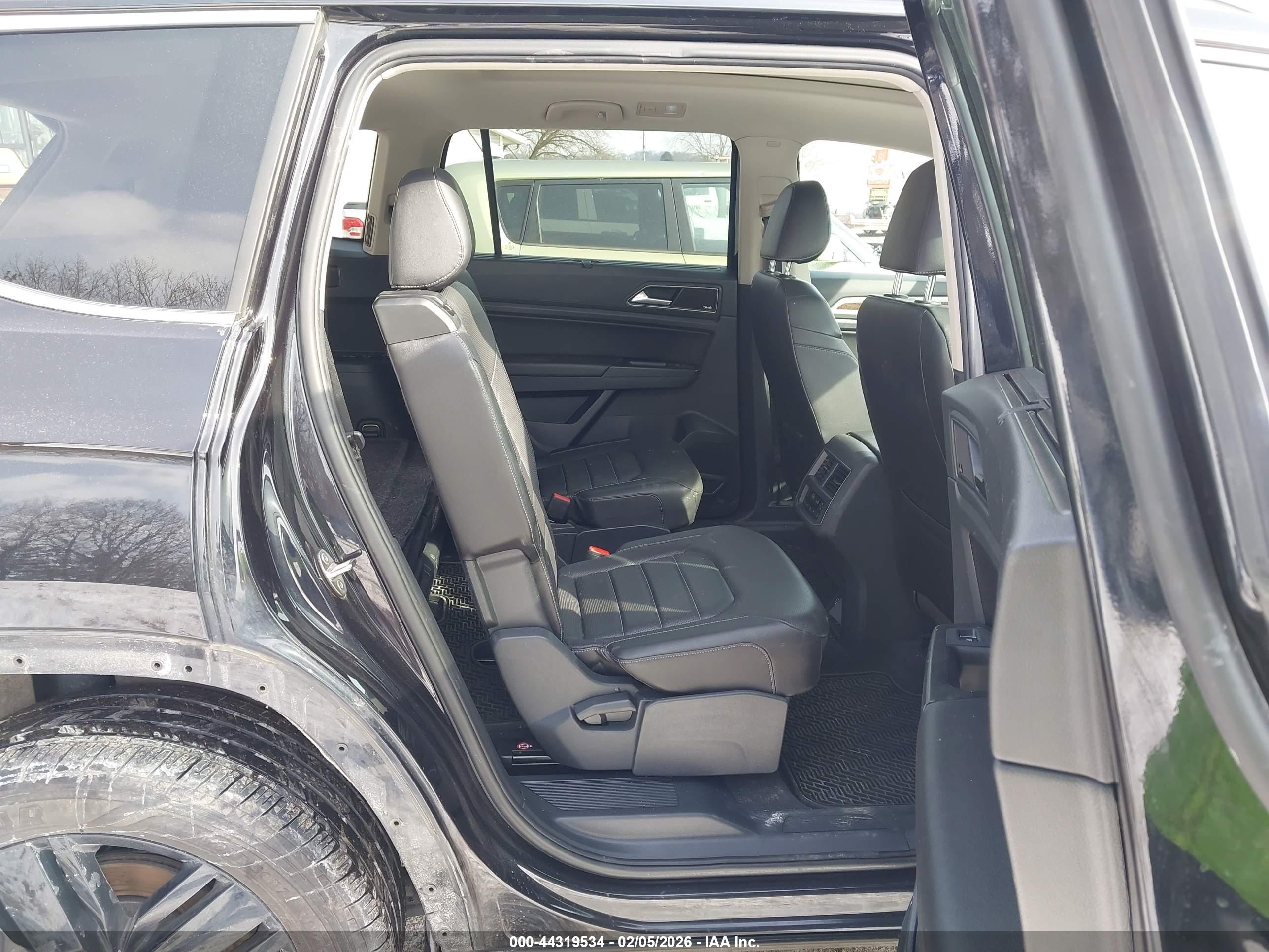 VOLKSWAGEN ATLAS image 8