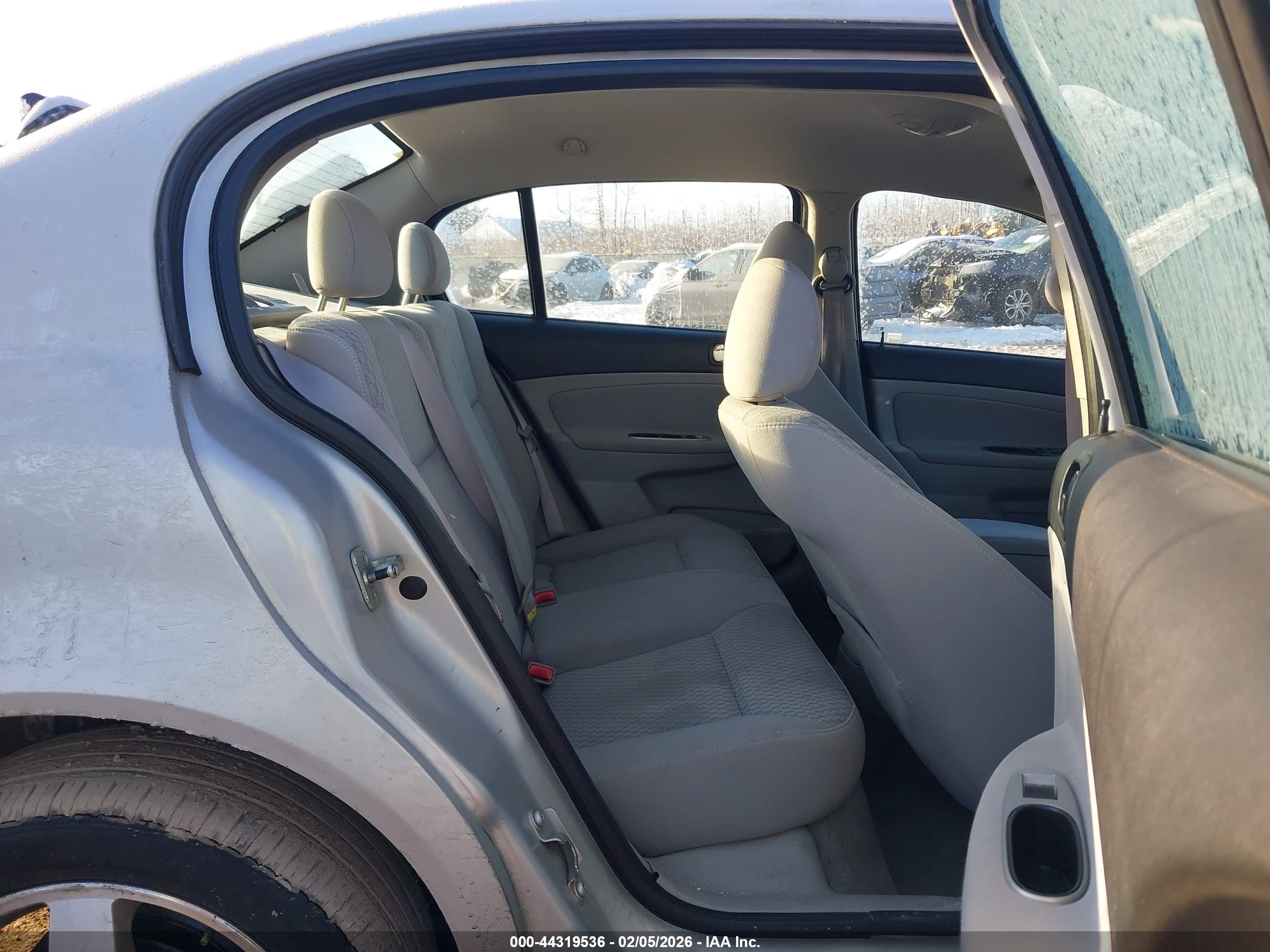 CHEVROLET COBALT image 8