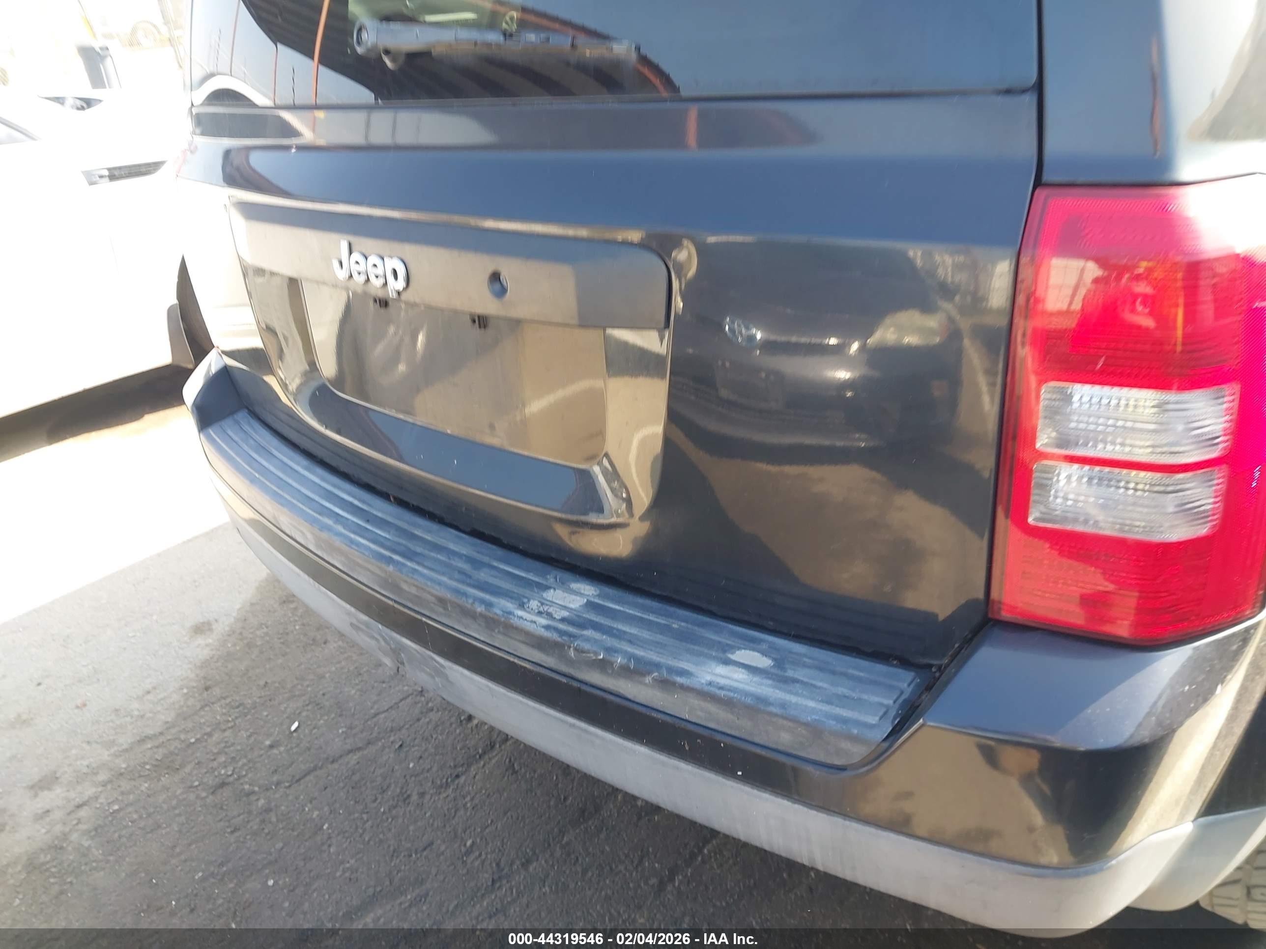 JEEP PATRIOT image 6