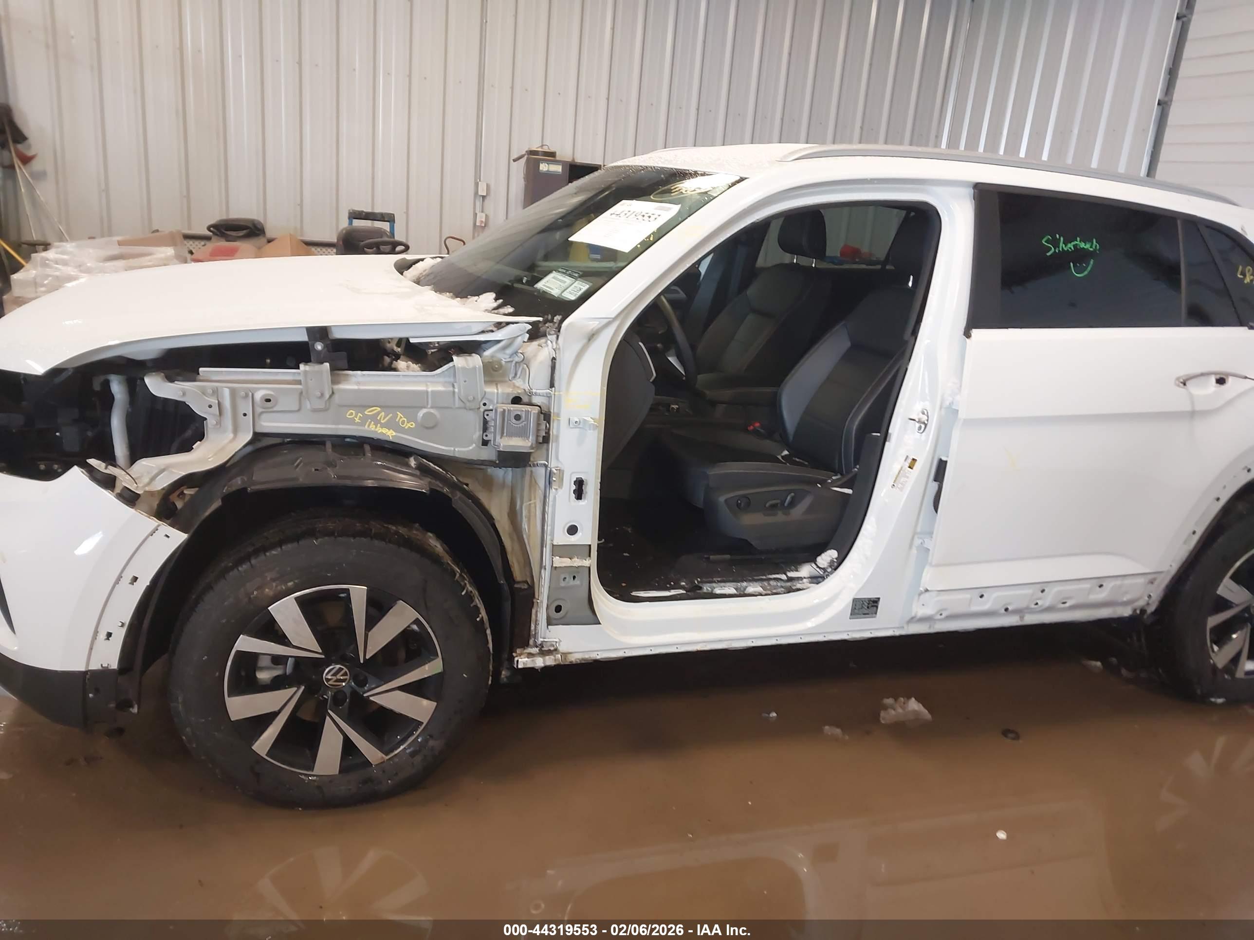 VOLKSWAGEN ATLAS image 6