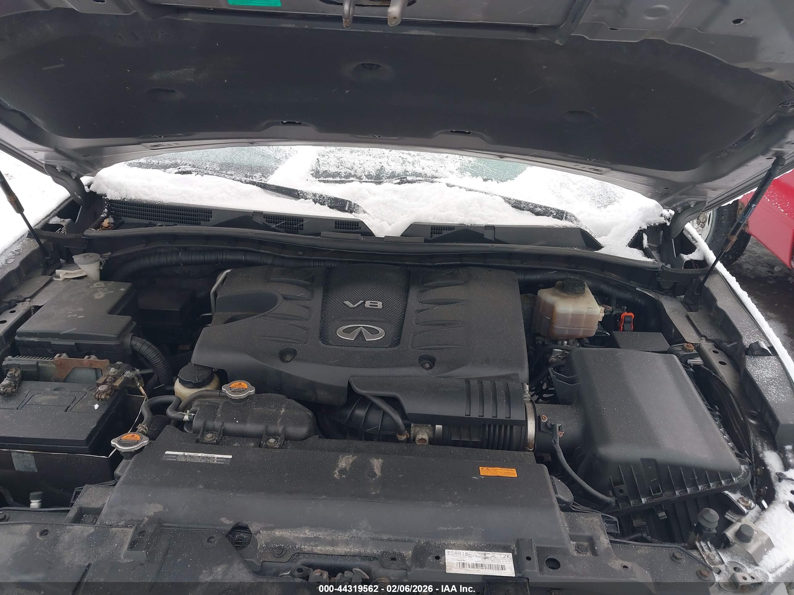 INFINITI QX56 image 10