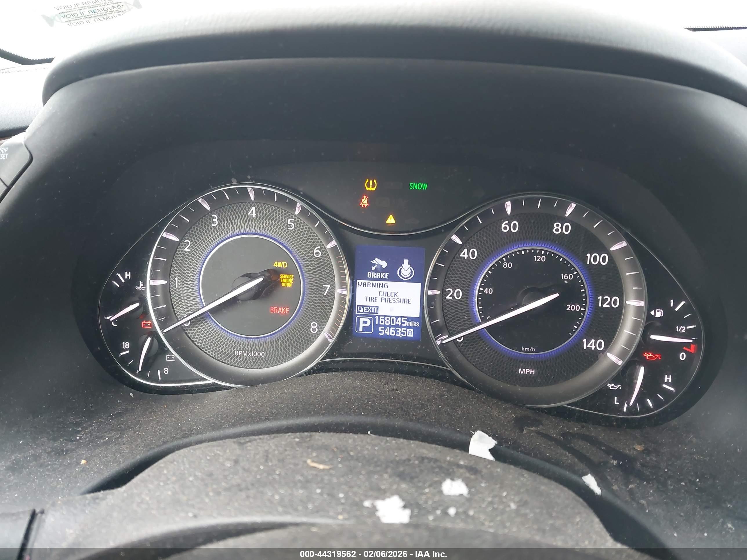INFINITI QX56 image 7