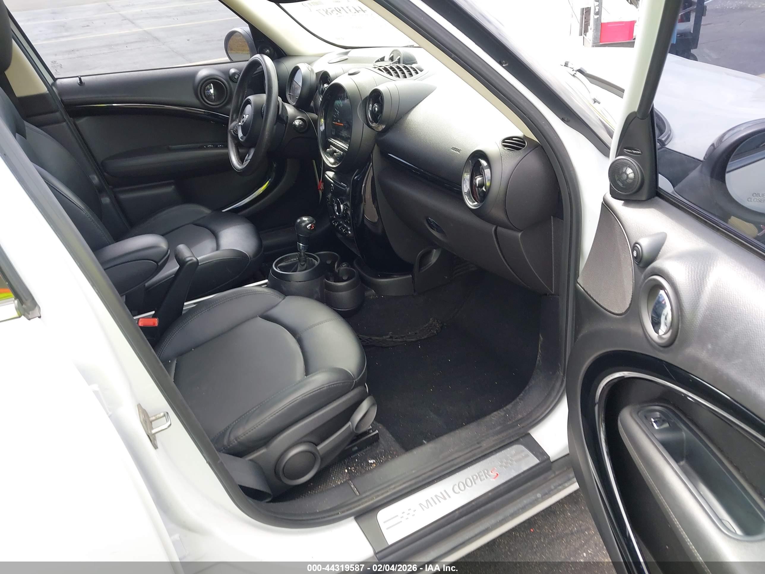 MINI COUNTRYMAN image 5