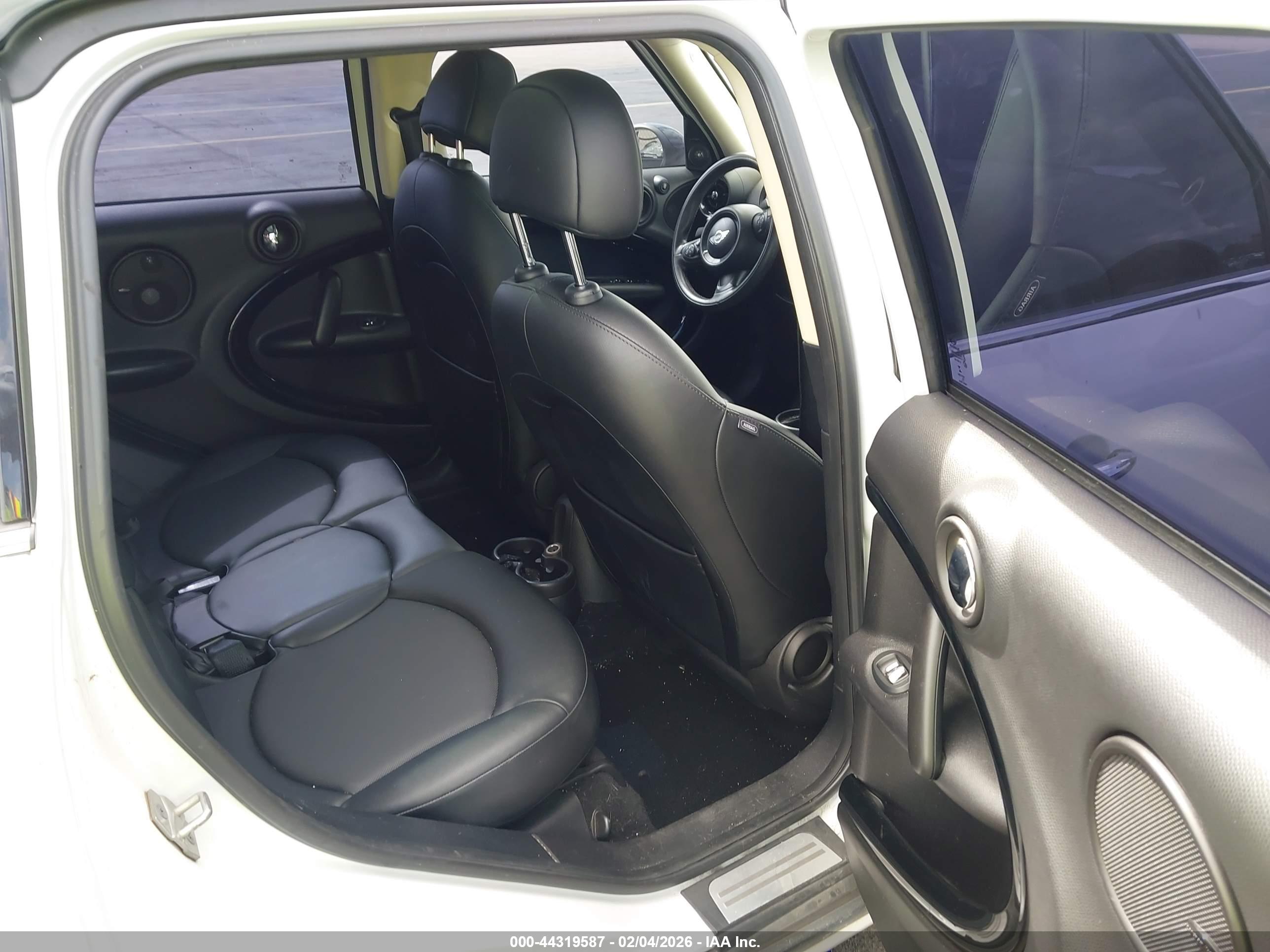 MINI COUNTRYMAN image 8