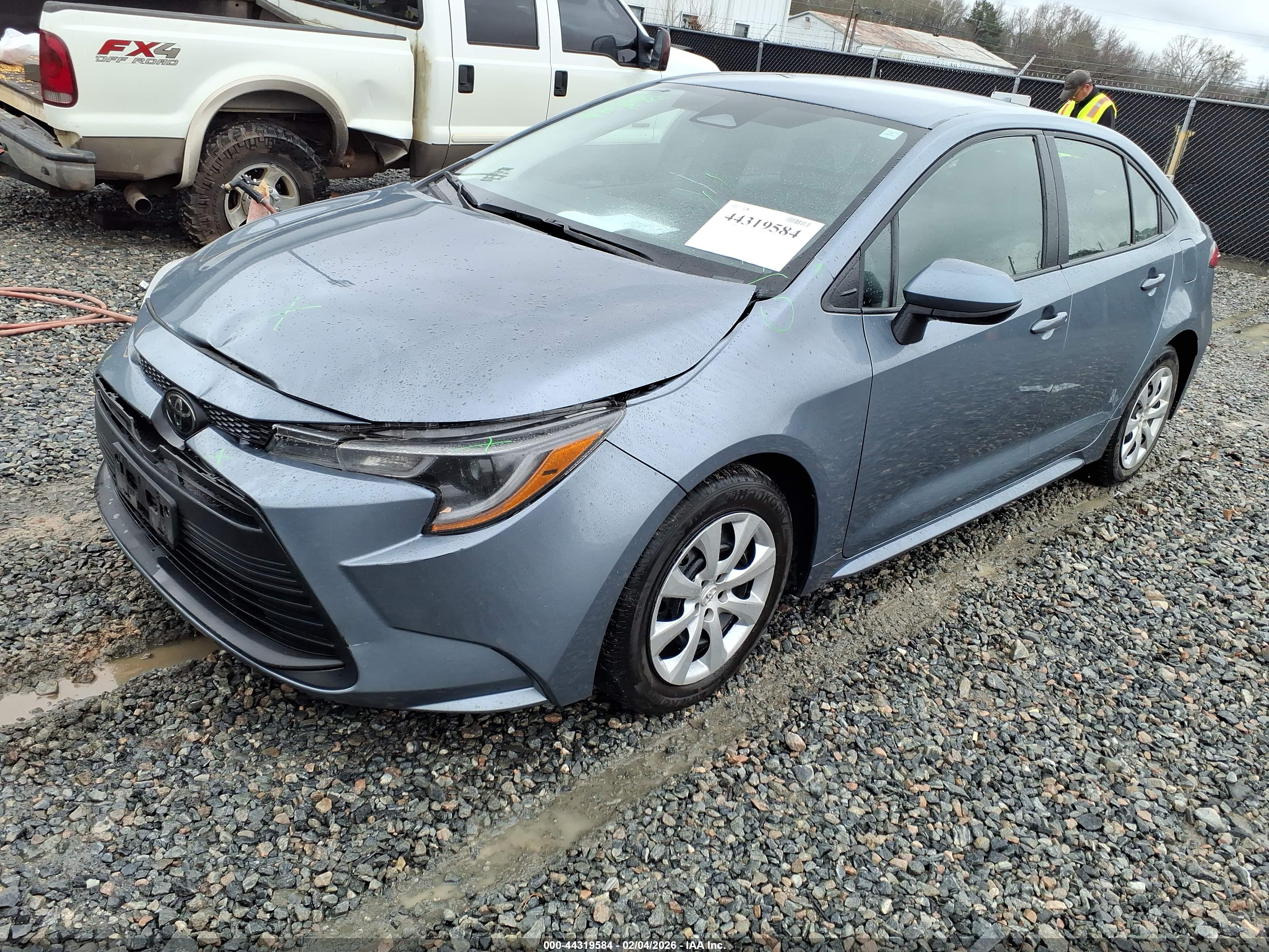 TOYOTA COROLLA image 2