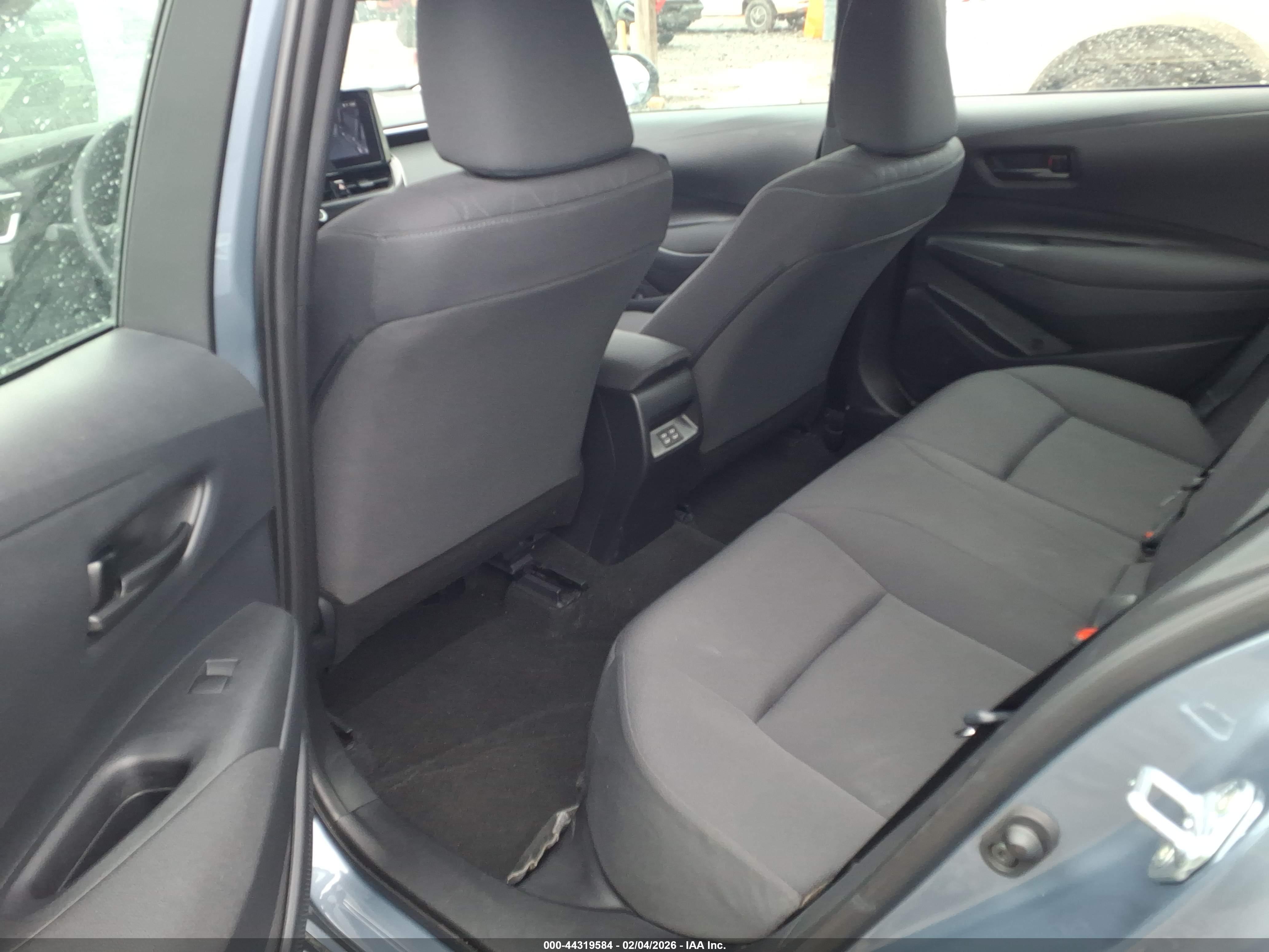 TOYOTA COROLLA image 8