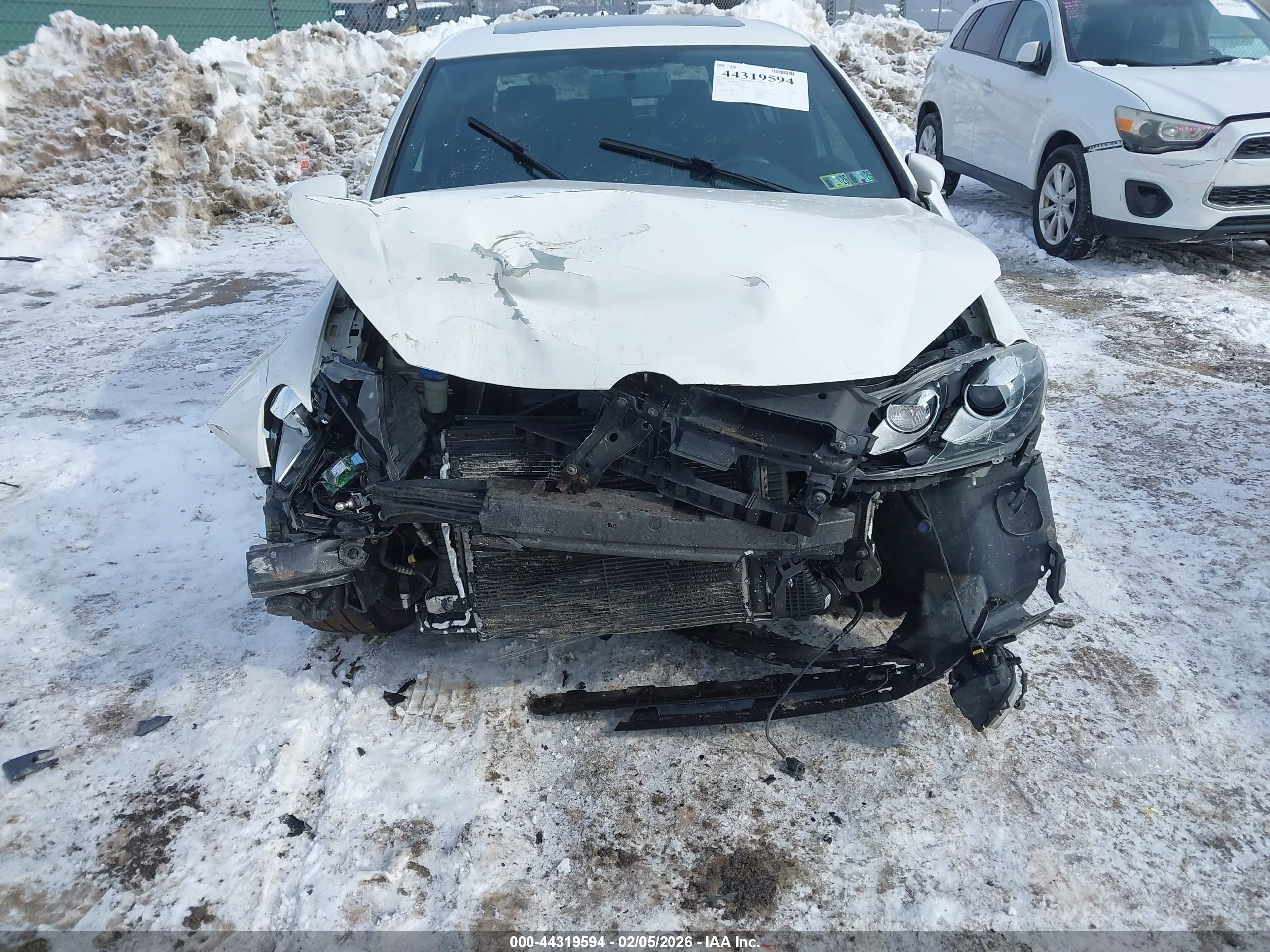 VOLKSWAGEN GTI image 6