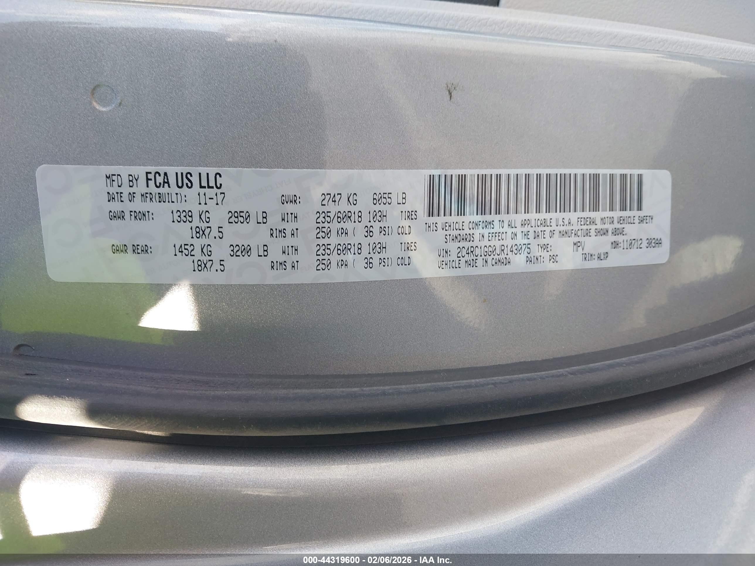 CHRYSLER PACIFICA image 9