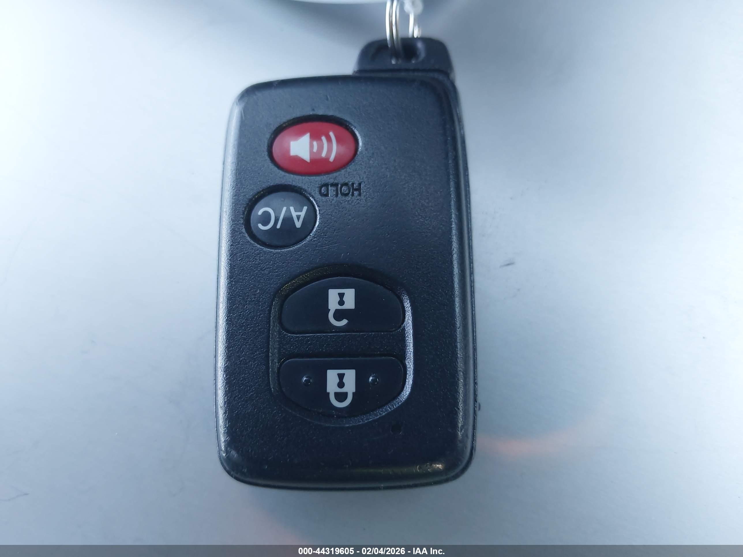 TOYOTA PRIUS image 11