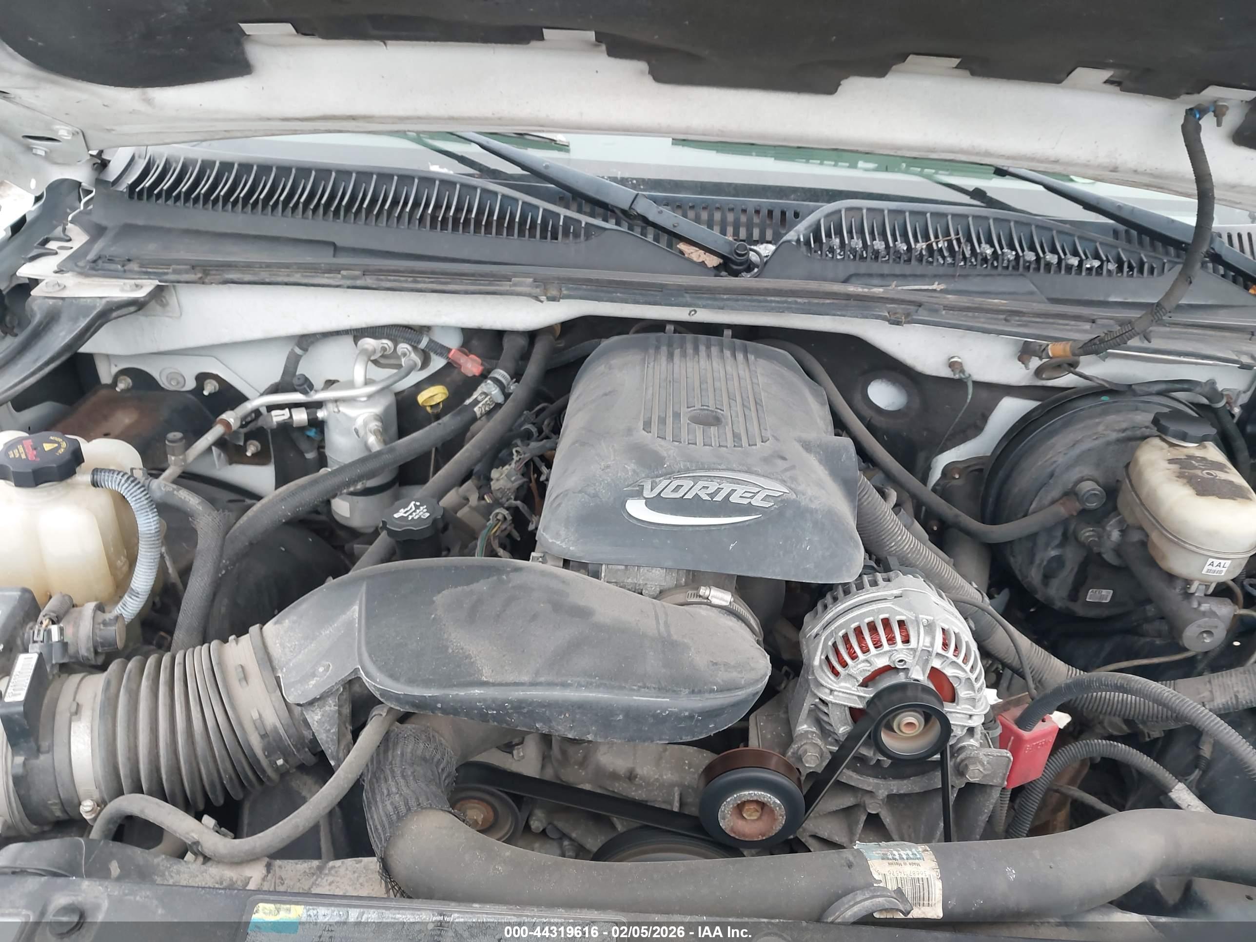 CHEVROLET SILVERADO image 10