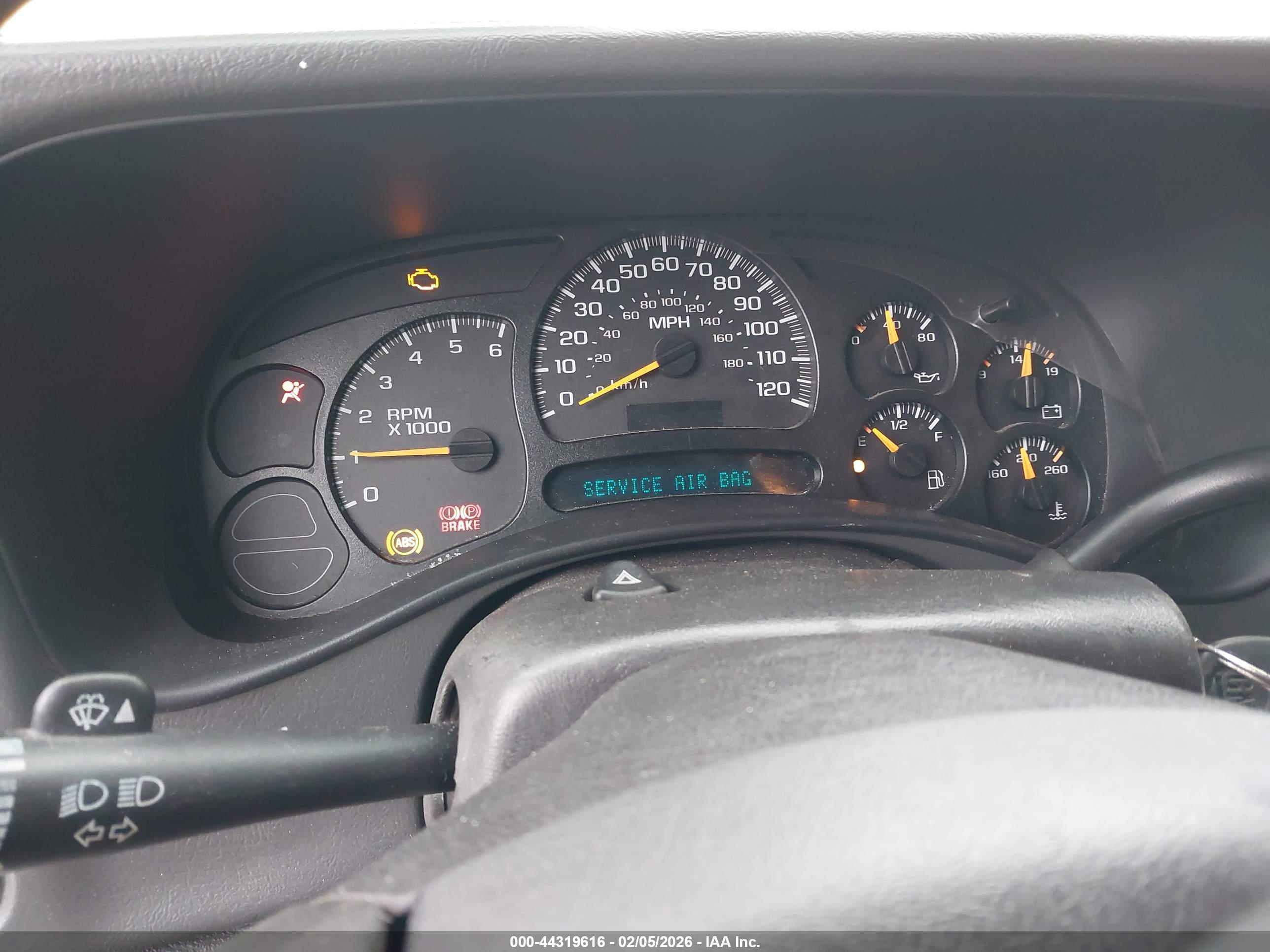CHEVROLET SILVERADO image 7