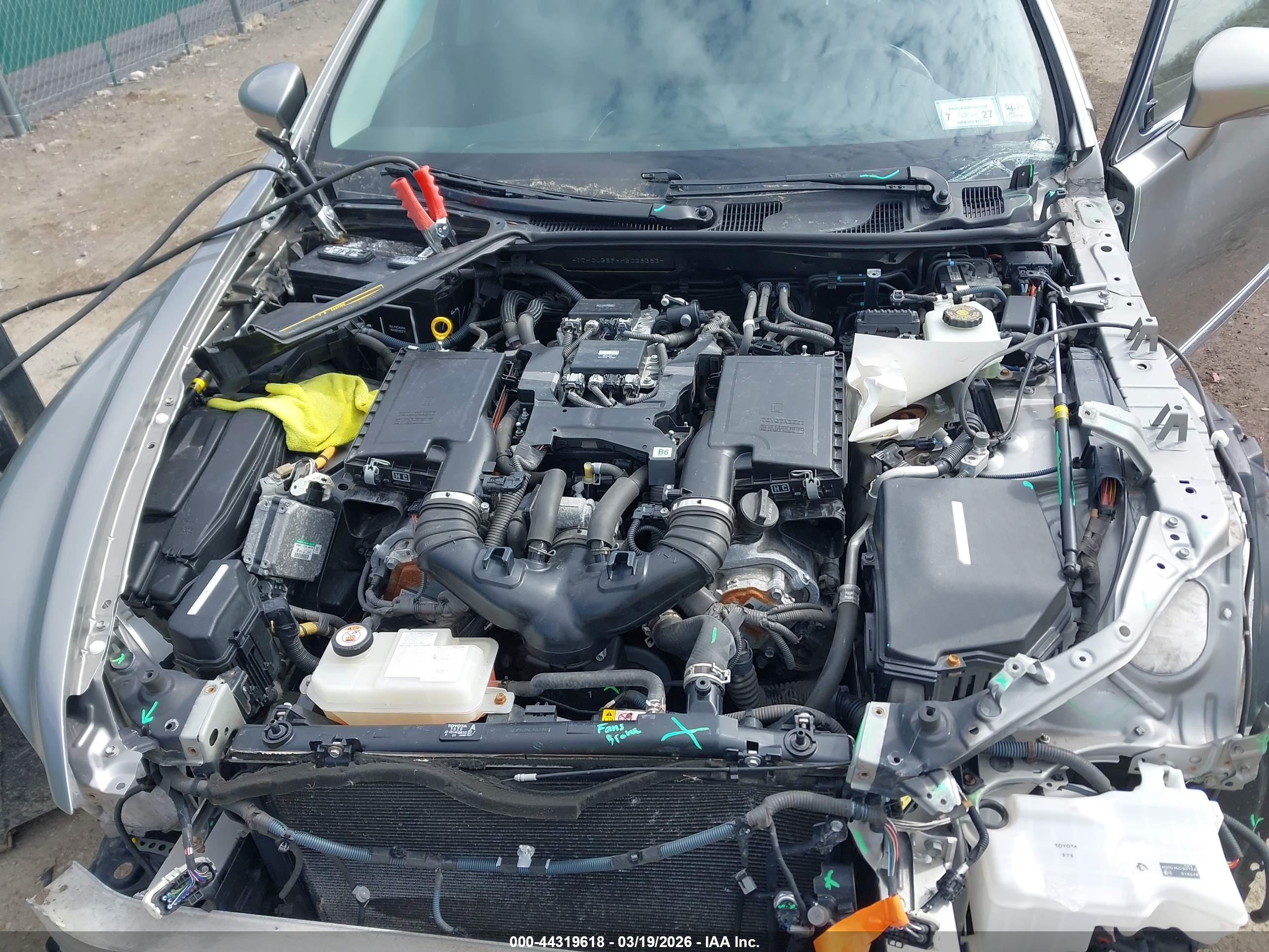LEXUS LS image 6