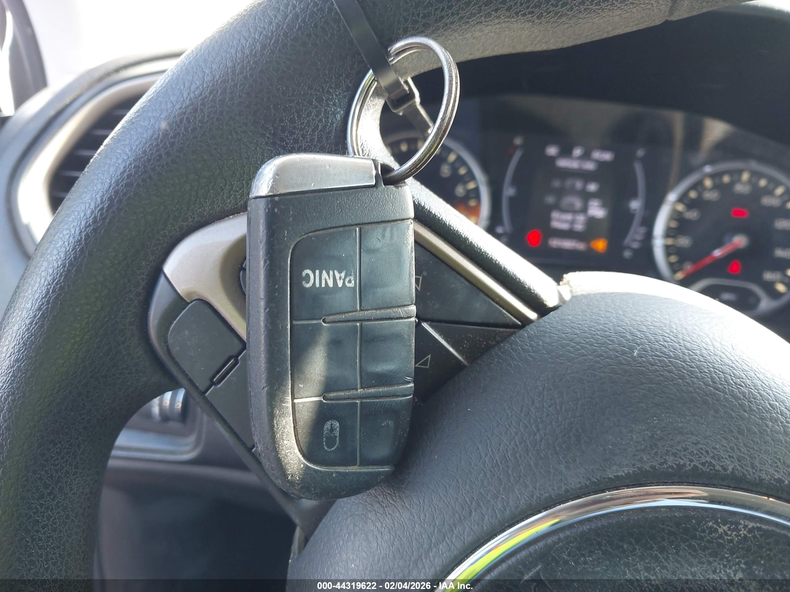 JEEP RENEGADE image 11